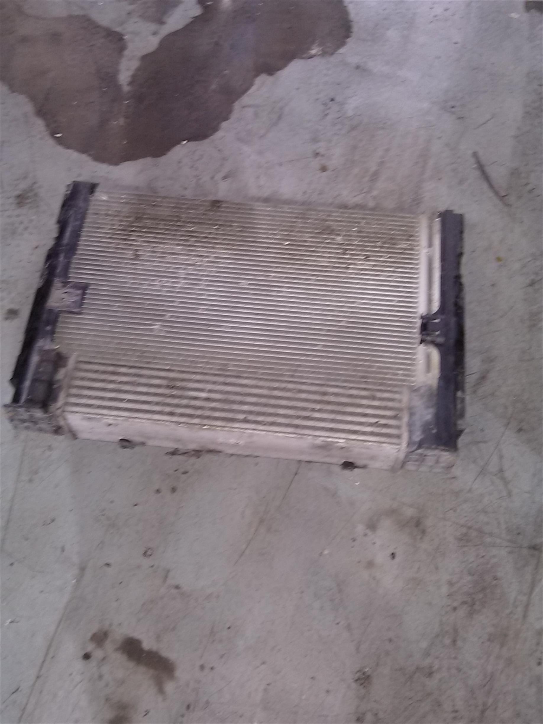 Radiator intercooler BMW seria 1 E87 2.0 d, an 2008