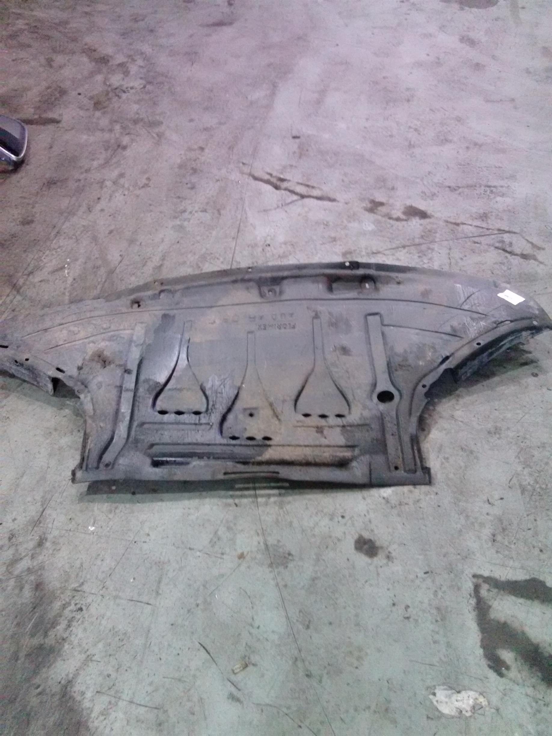 Scut motor Audi A6 C6, 2.0TDI, an 2006, BLB