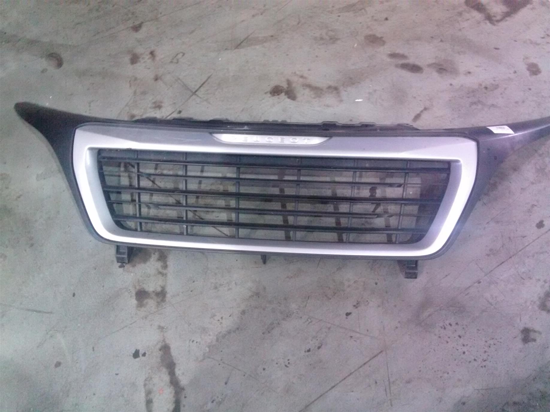 Grila bara fata Peugeot Boxer, 2.2HDI an 2015, euro 5