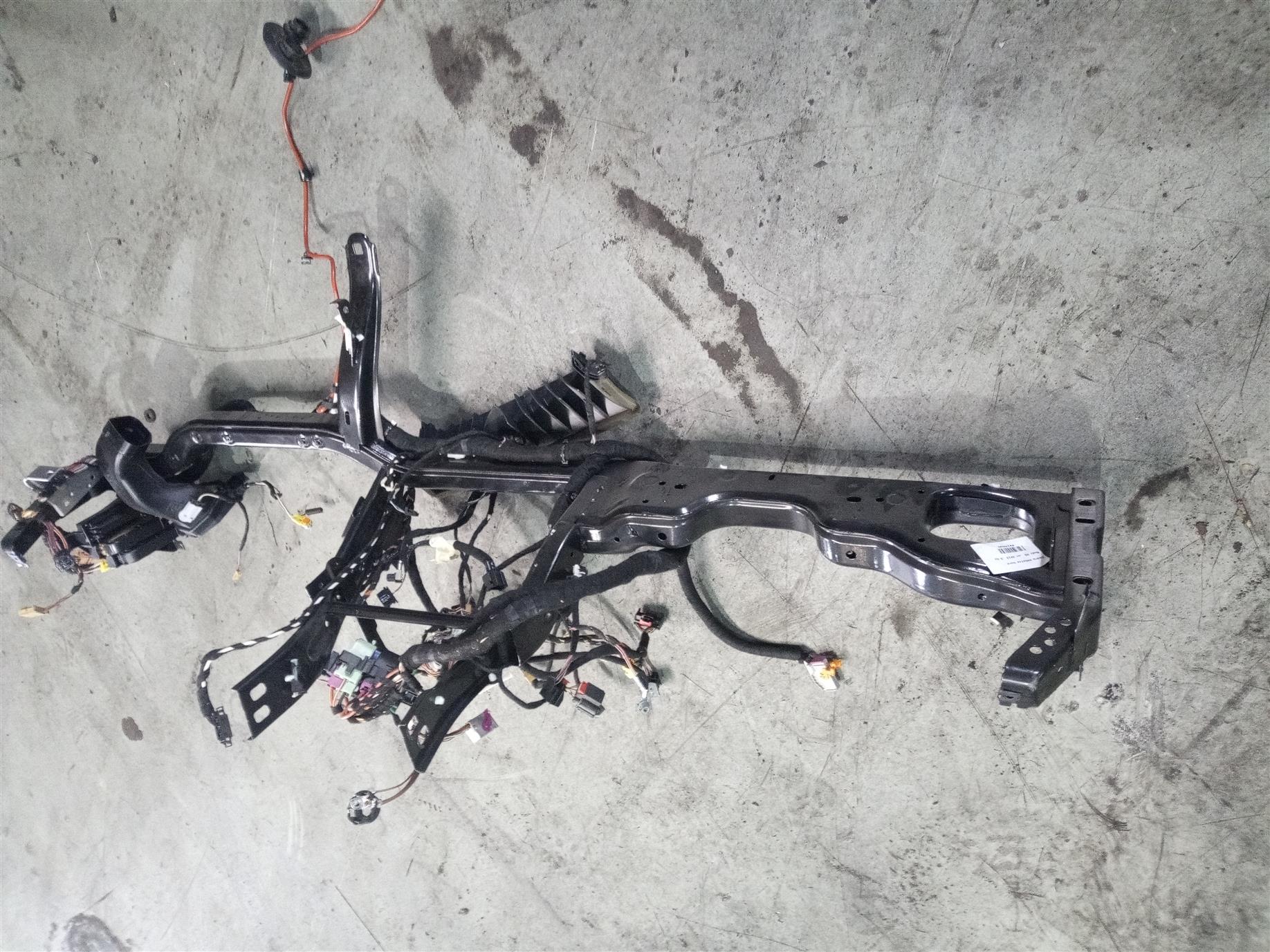 Cadru metalic bord Audi A5 ,an 2013 ,3.0d