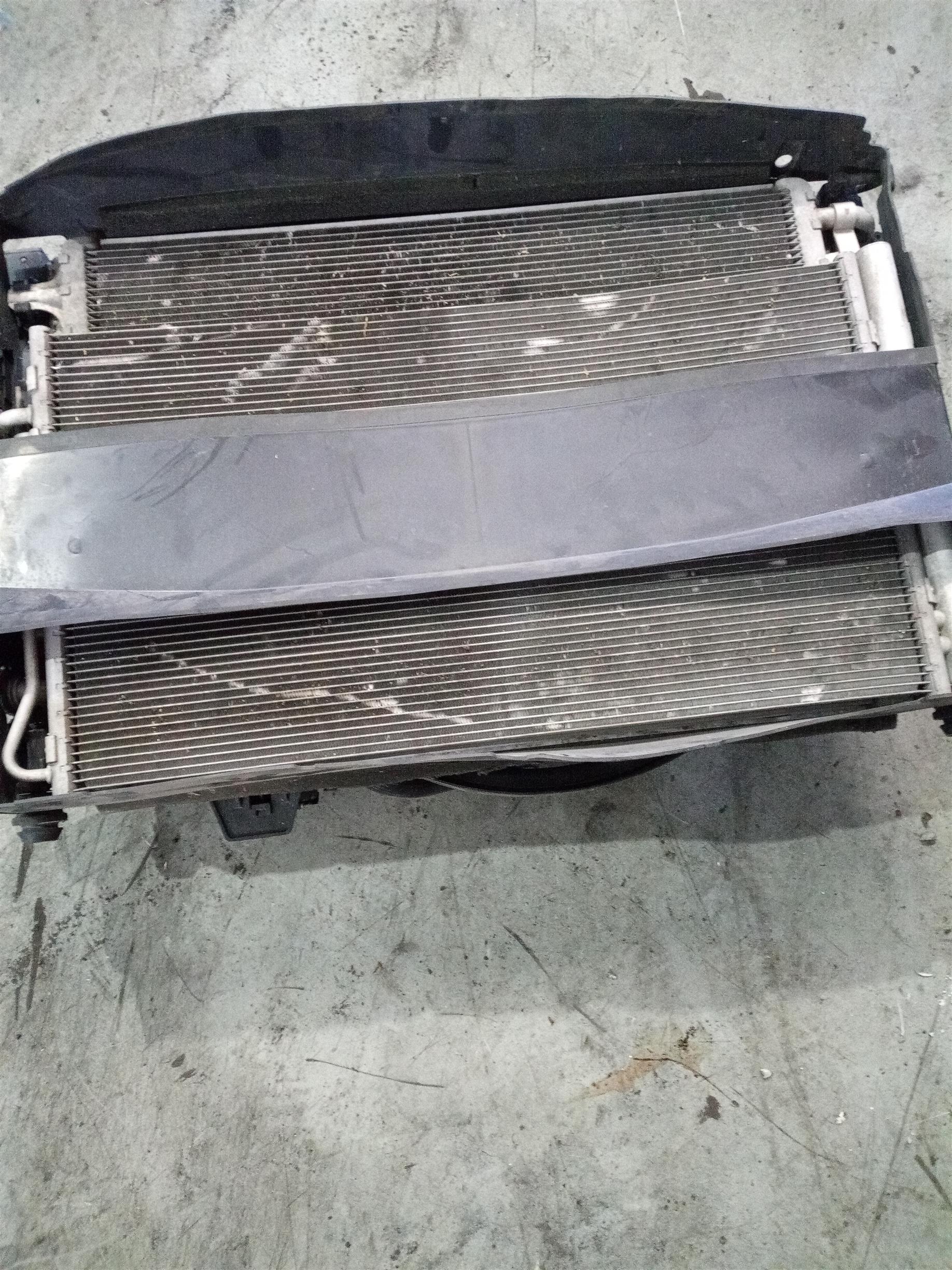 Radiatoare set Land Rover Discovery Sport, an 2015