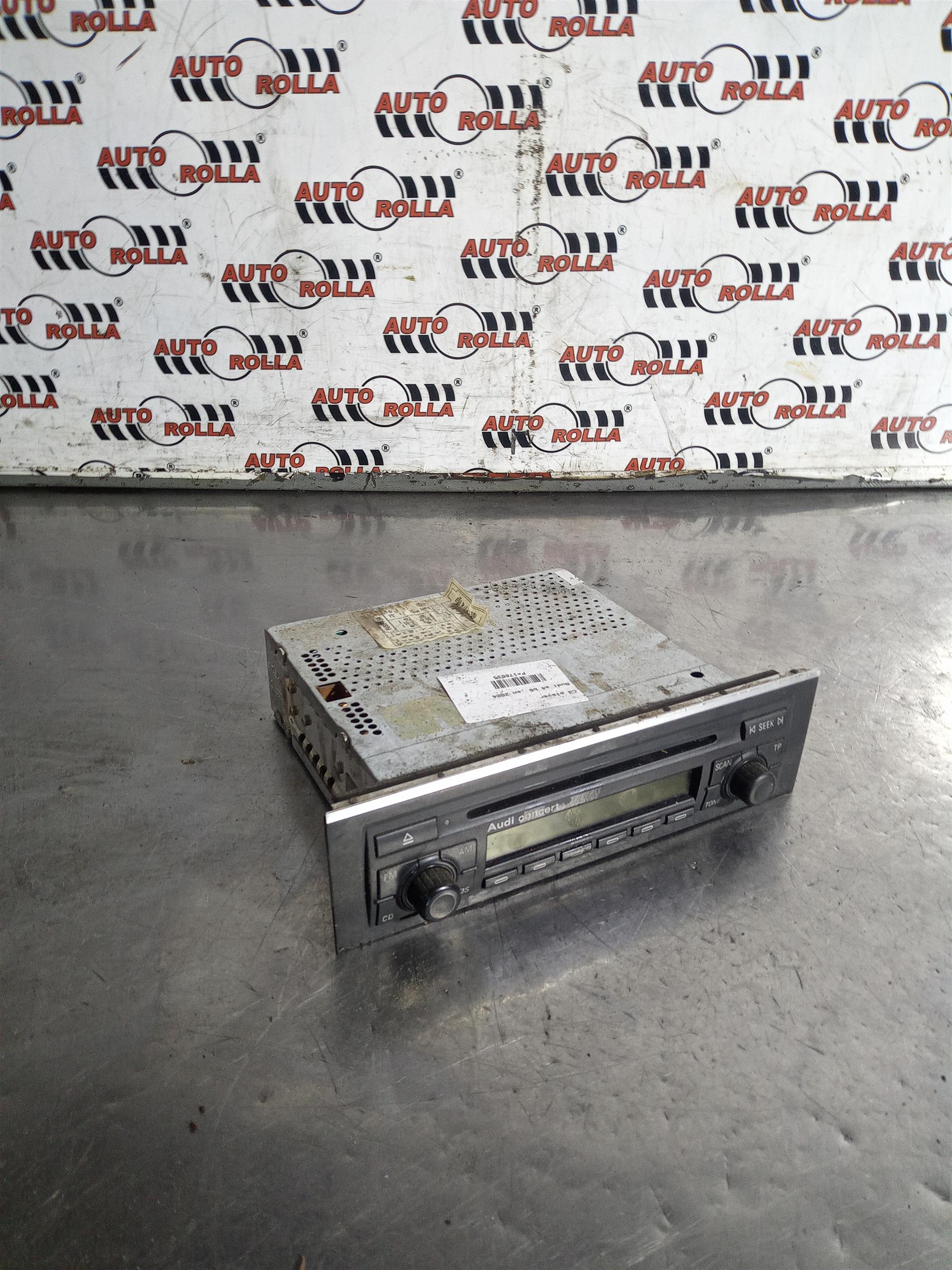 Cd player Audi a4 b6 ,an 2004