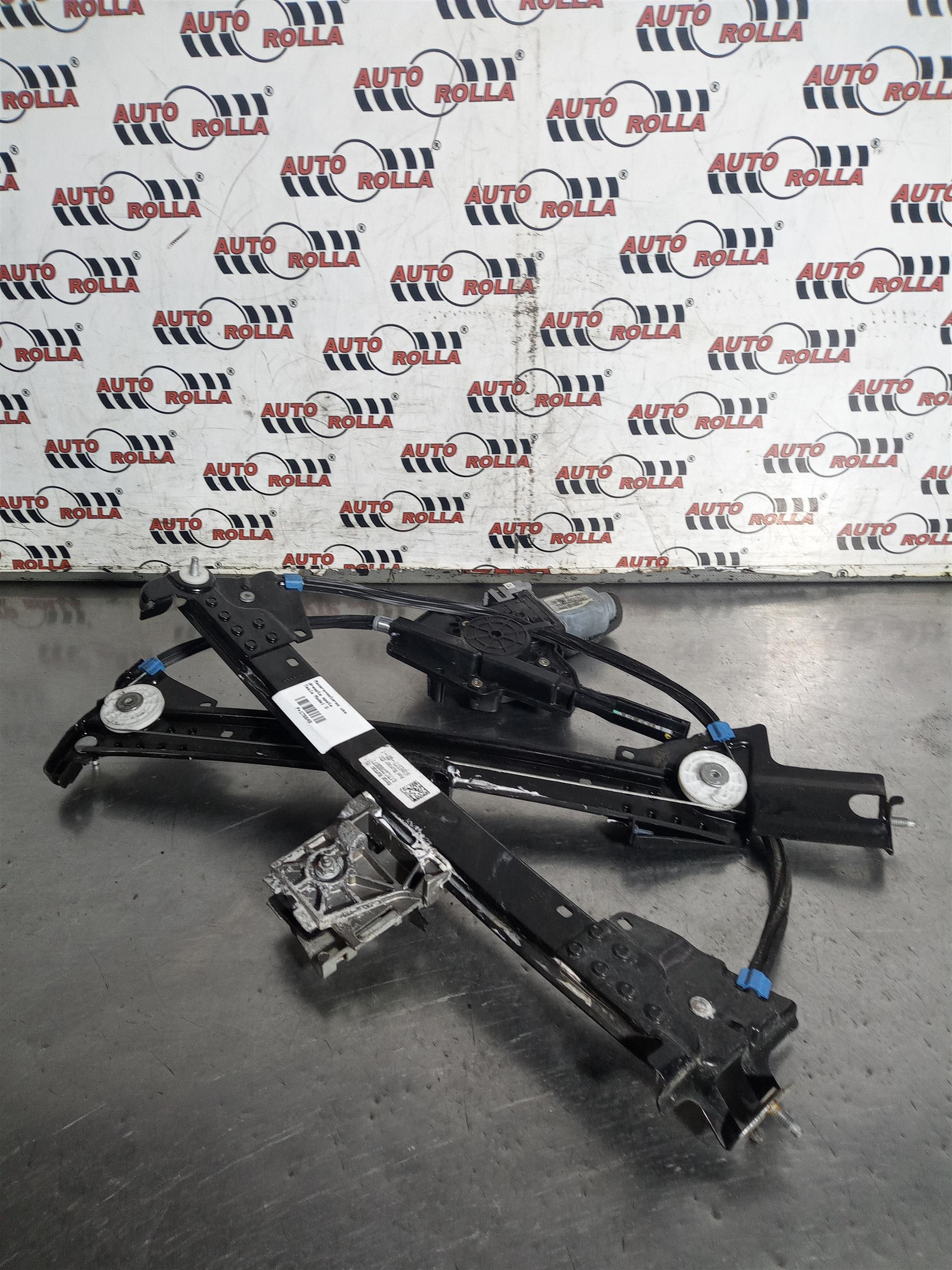 Macara+motoras usa dreapta spate Tesla Model S