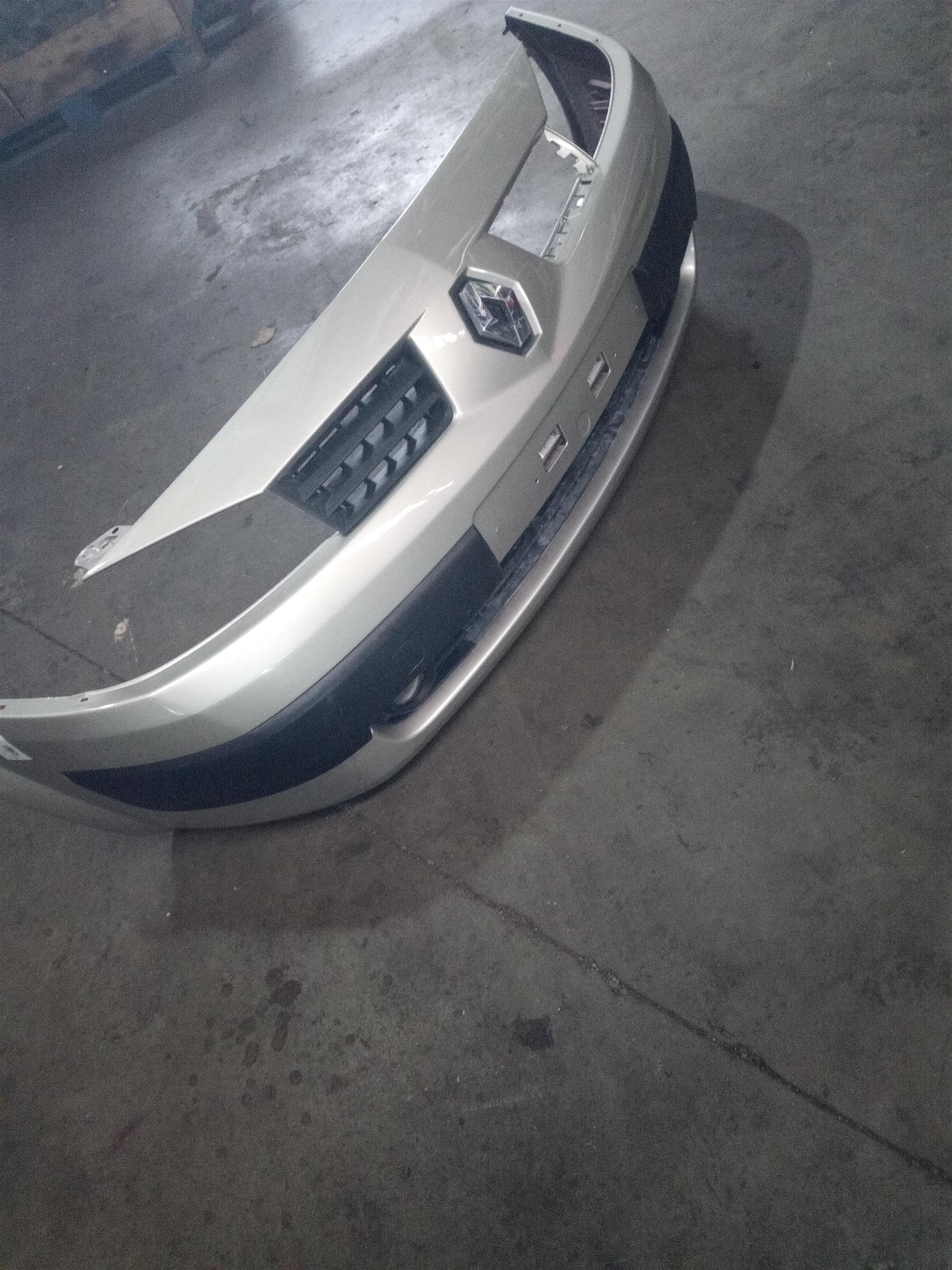 Bara fata Renault Megane 2 , an 2007 facelift