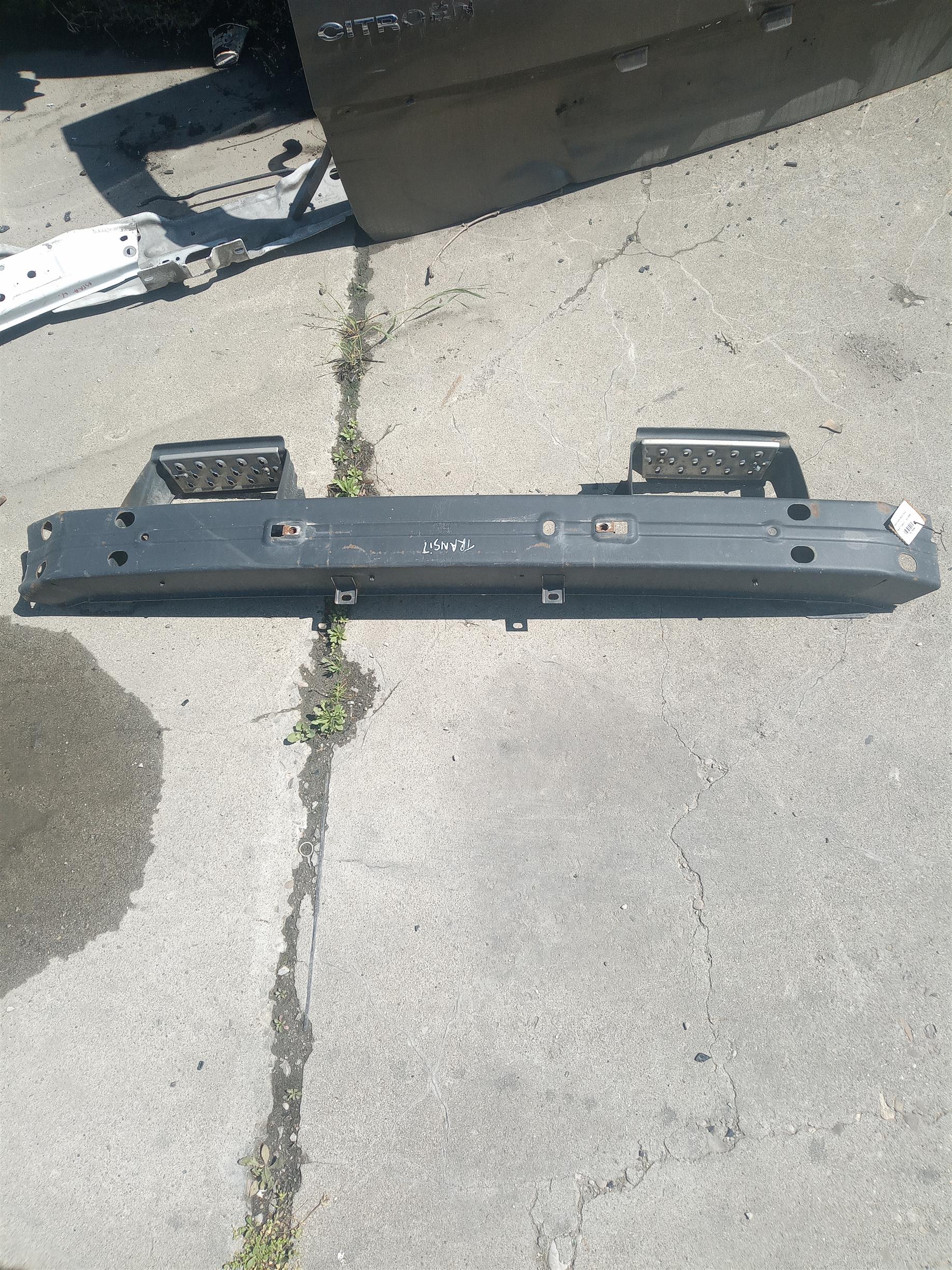 Intaritura bara fata Ford Tranzit , an 2009