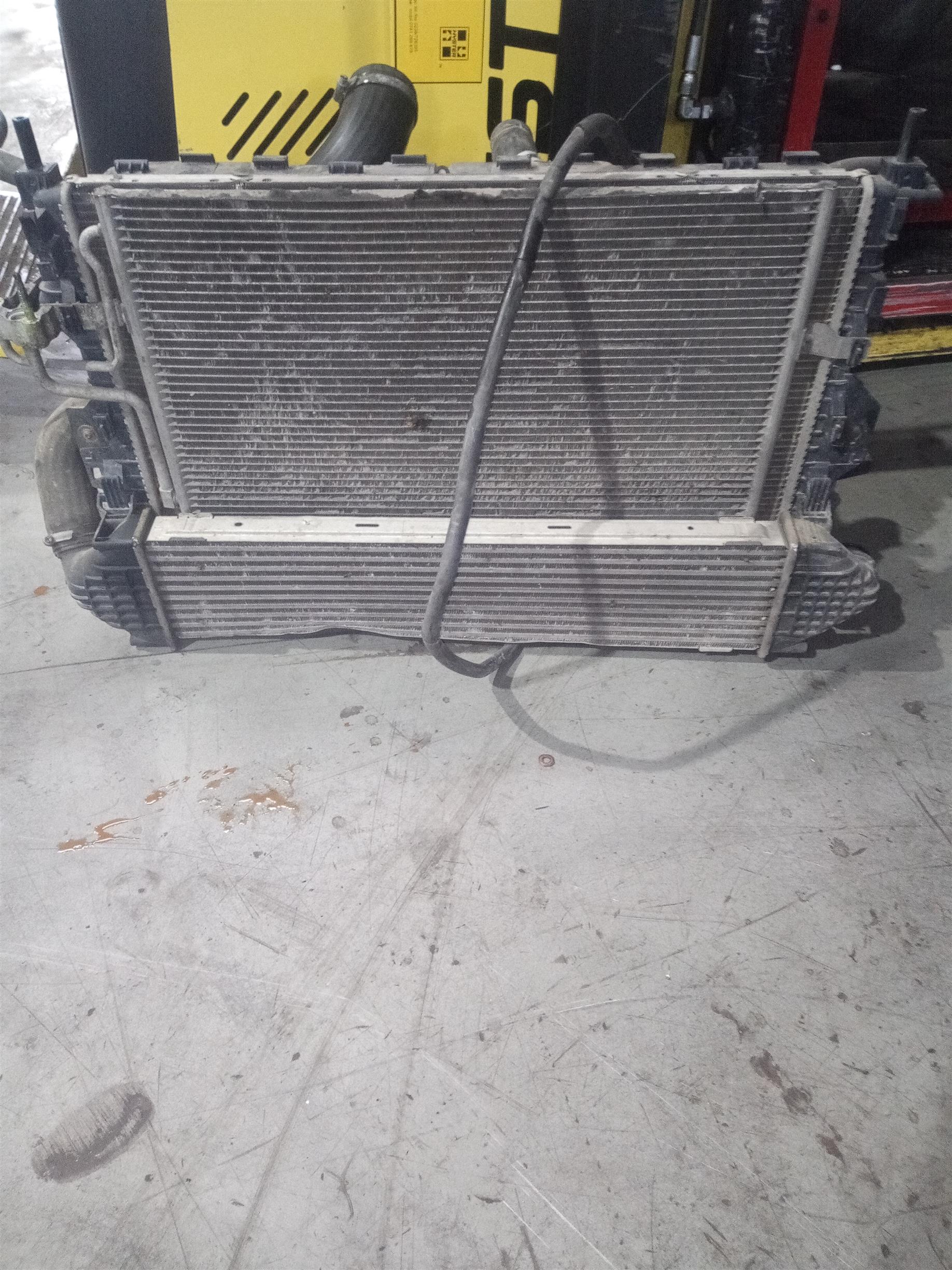 Radiator apa Ford Kuga ,2.0d , an 2009