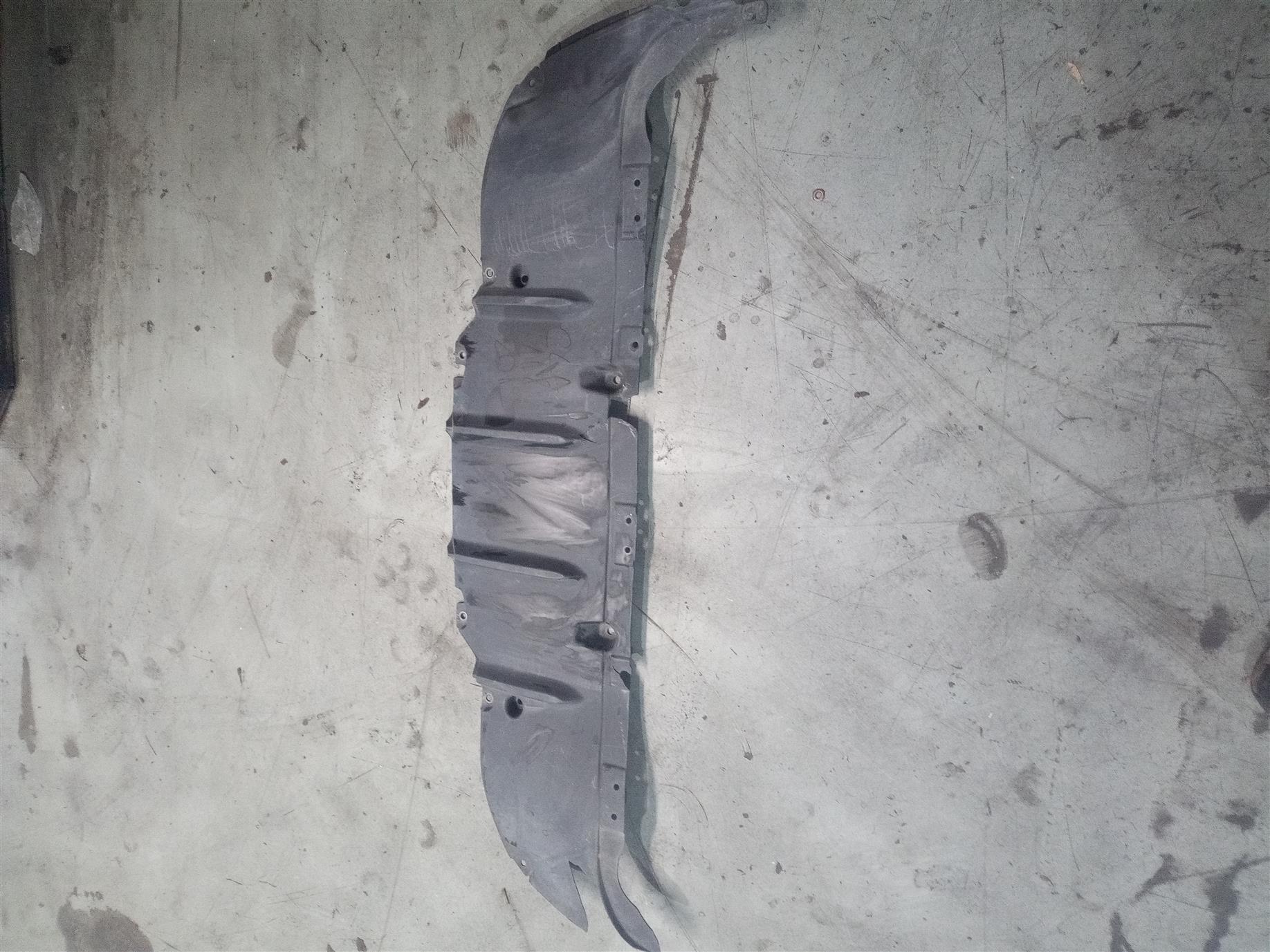 Plastic sub bara spart Mercedes CLA 118 , AN 2019