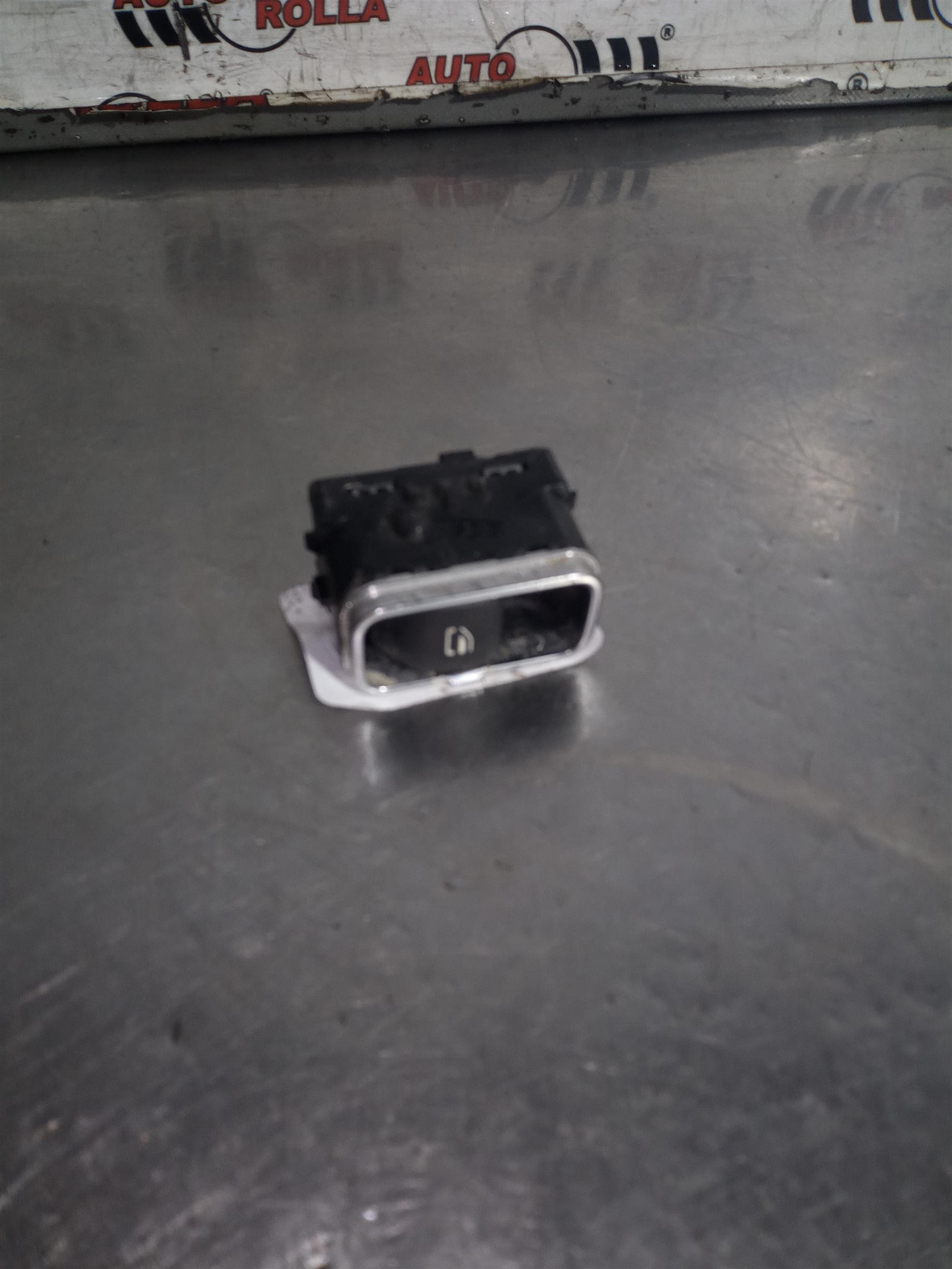 Buton geam dreapta fata Mercedes A200 ,W177 ,A class , 1.3s , an 2020