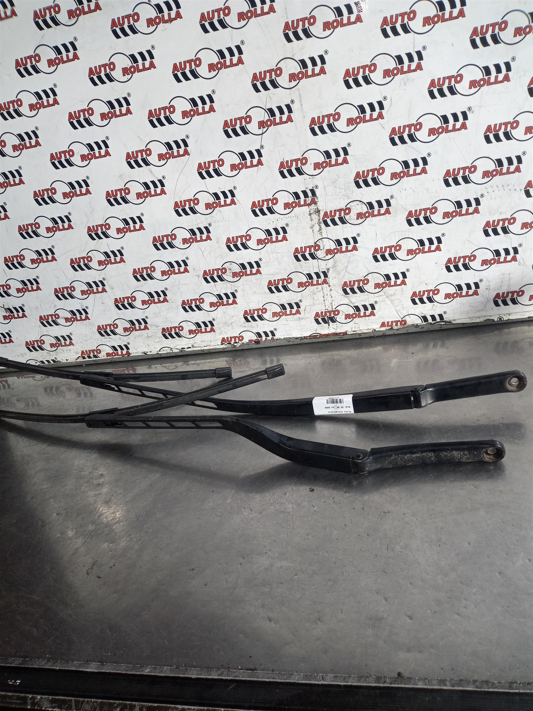 Brate stergatoare Audi A3 8P ,an 2009