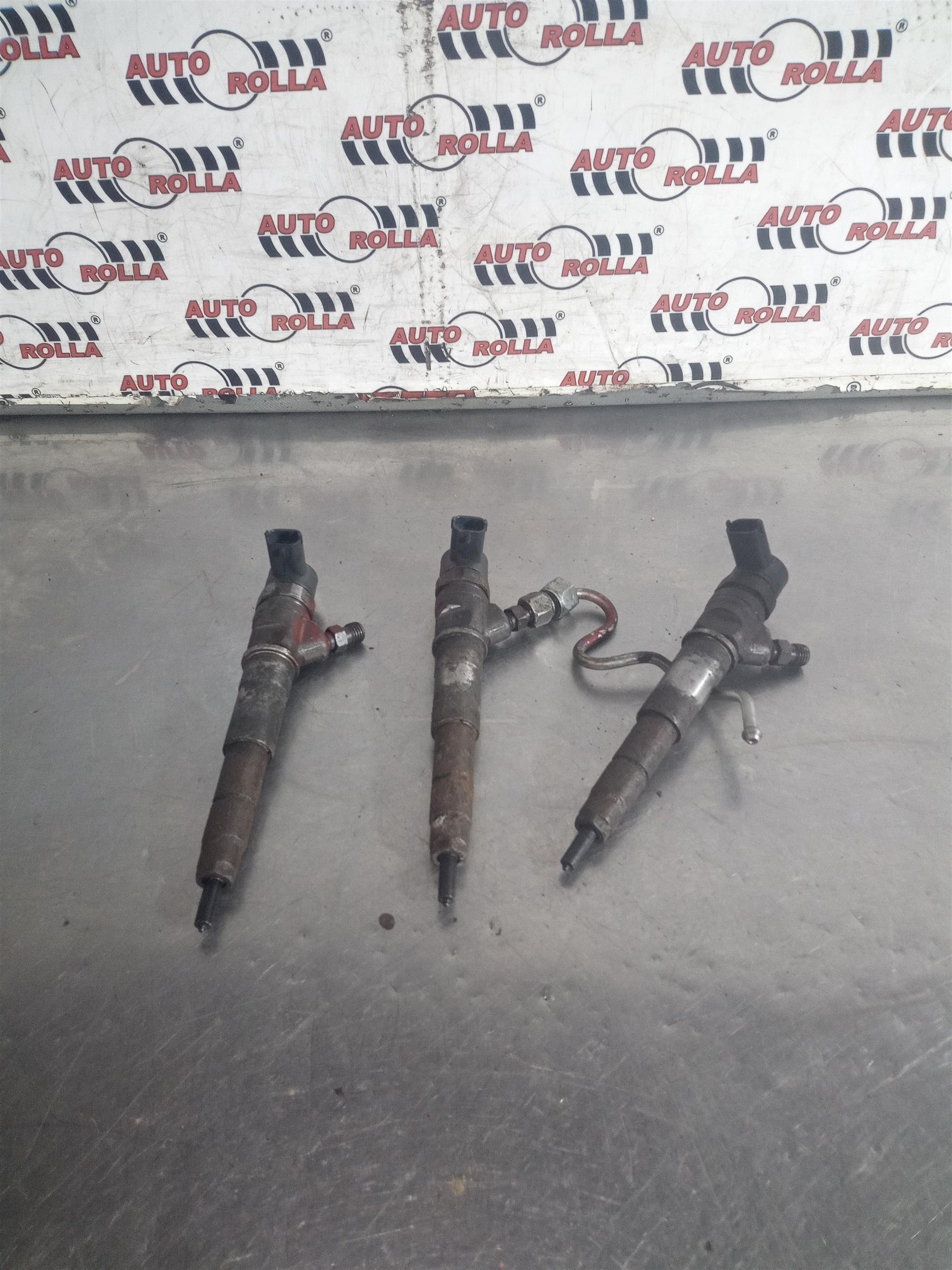 Injectoare 3 bucati Renault Master 3 , 2.3 d , an 2015
