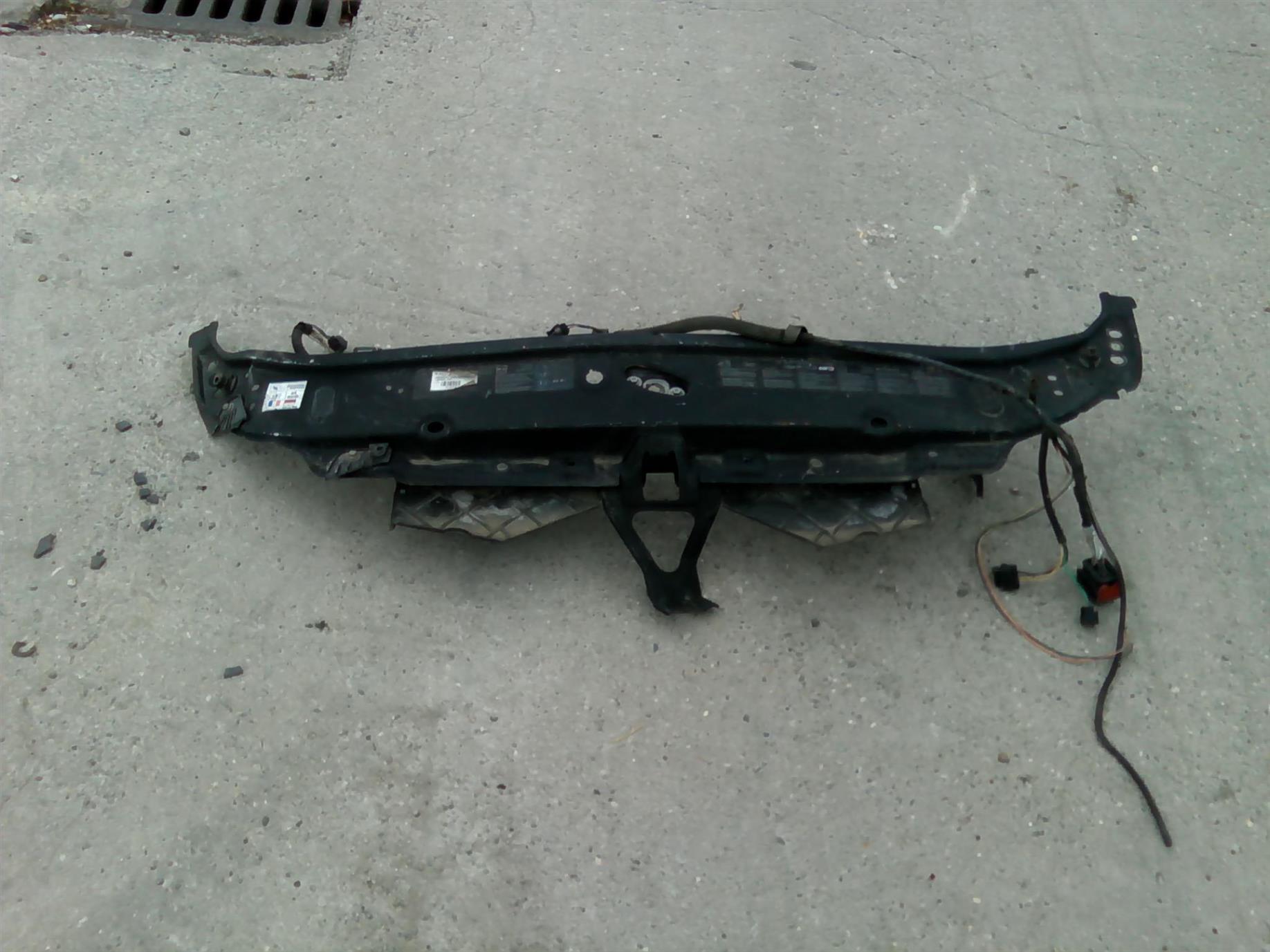 traversa fata superioara Renault Laguna, an 2007