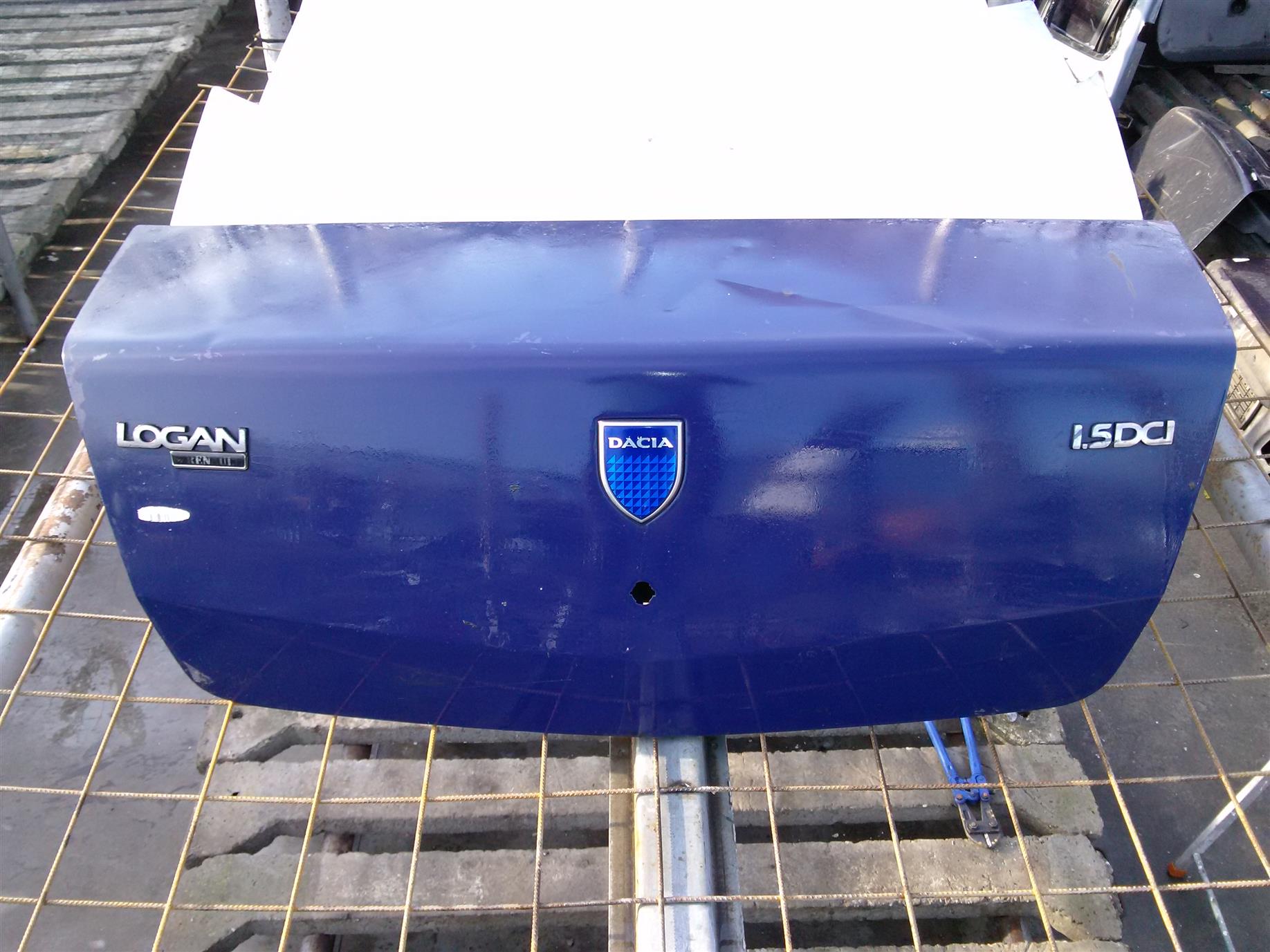 capota spate Dacia Logan