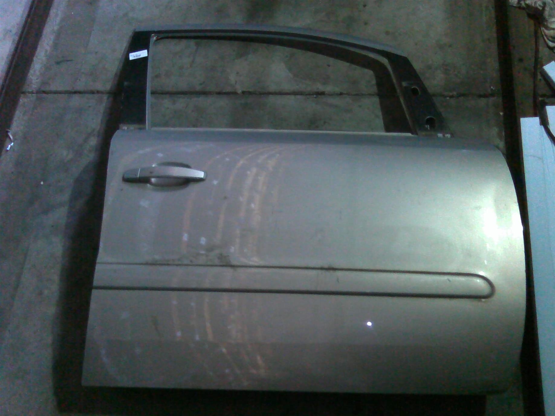 usa dreapta fata fara geam Opel Zafira B, an 2006
