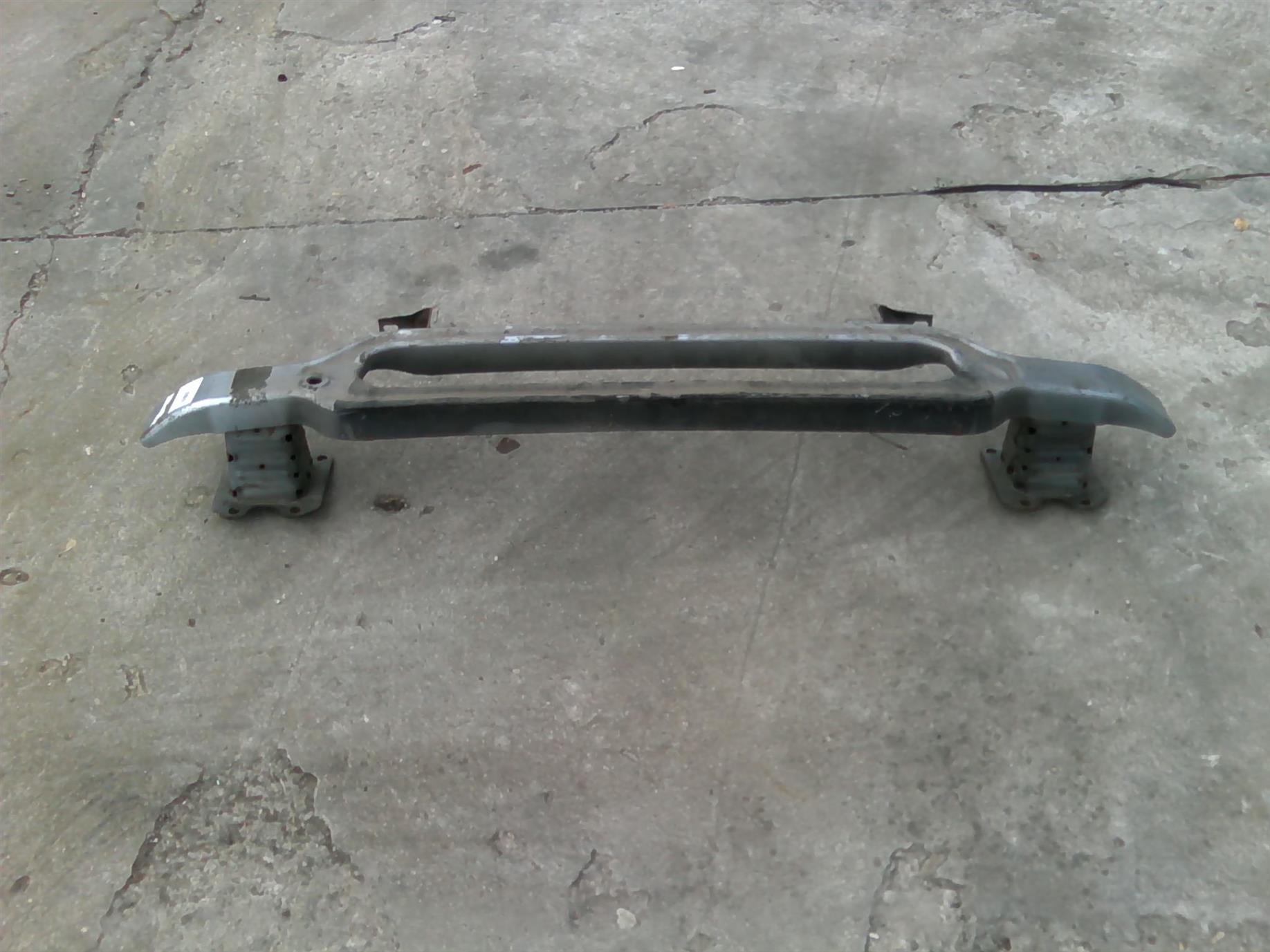 traversa bara fata Peugeot 407, an 2006