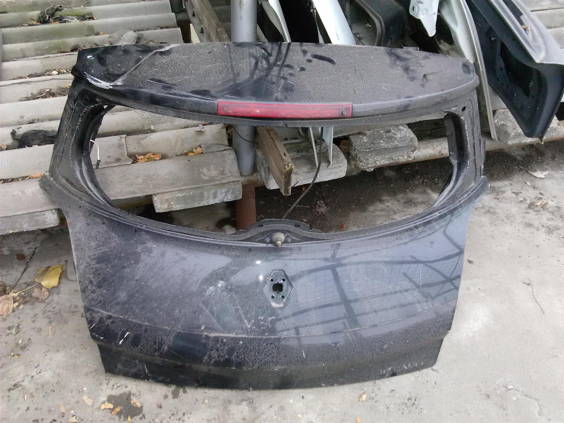 haion spate fara luneta Renault Megane Sedan, an 2008