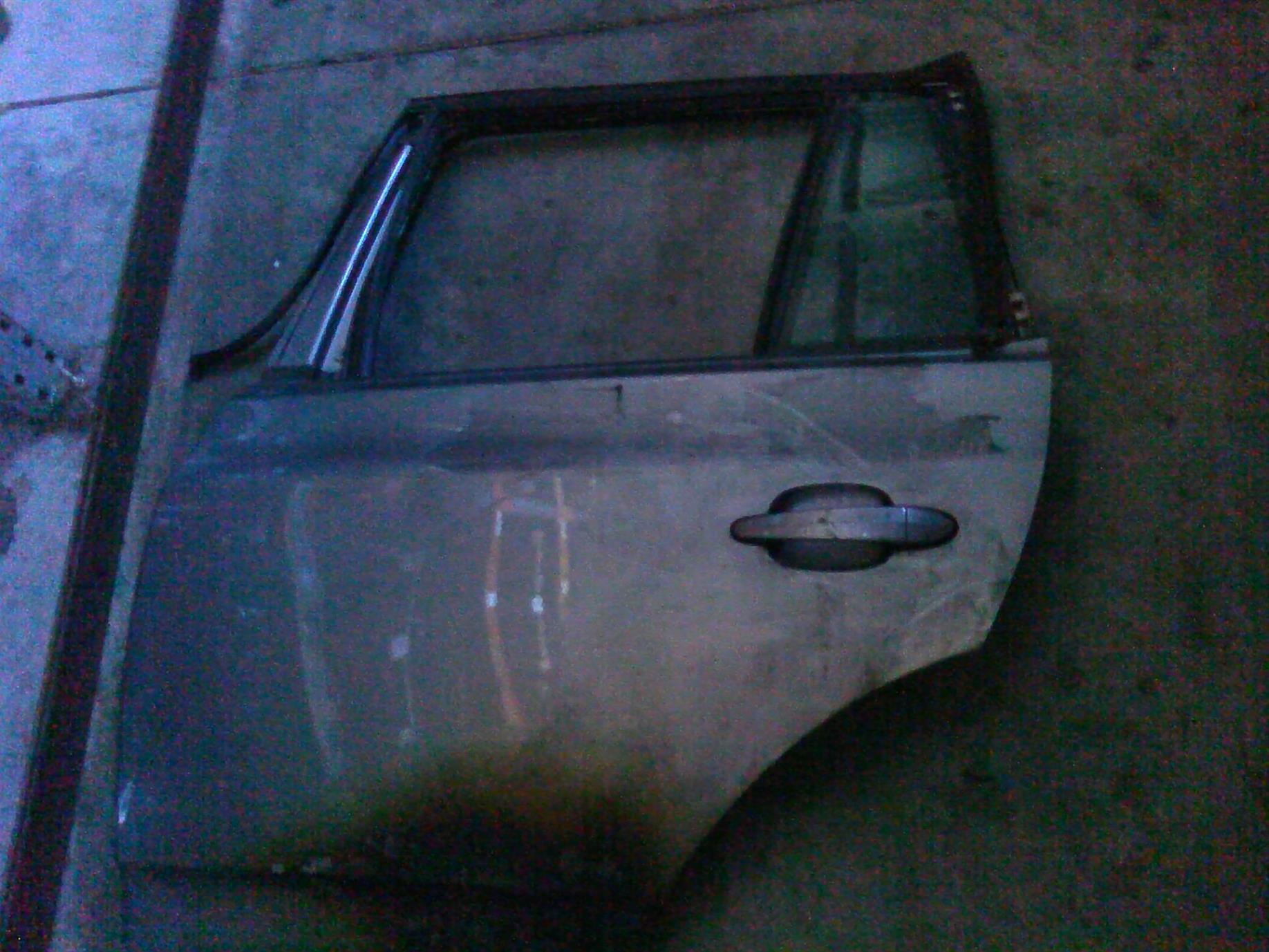 usa stanga sp si coltar si macara BMW X3
