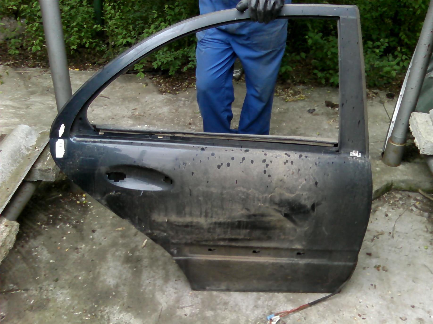 usa dreapta spate completa Mercedes Cclass W203