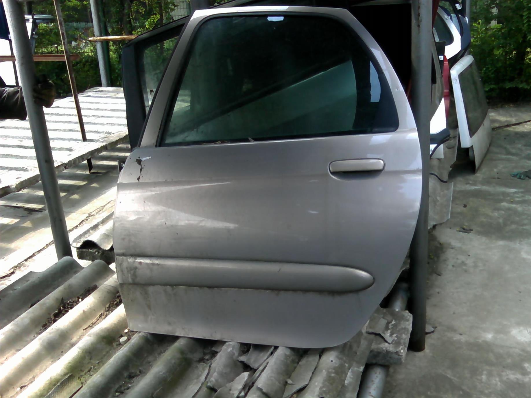 usa stanga spate goala Citroen Xsara Picasso