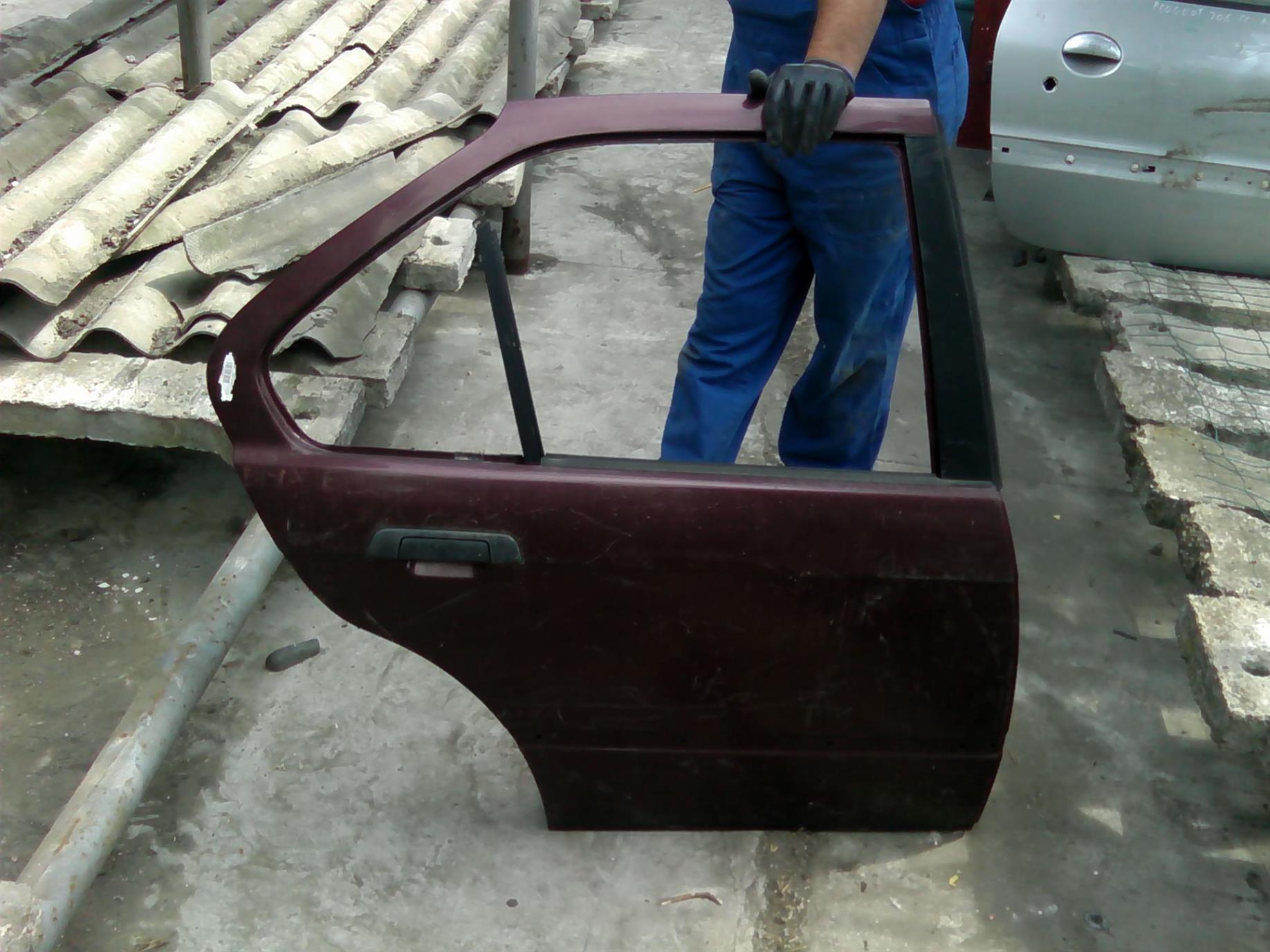 usa dreapta spate completa BMW E36