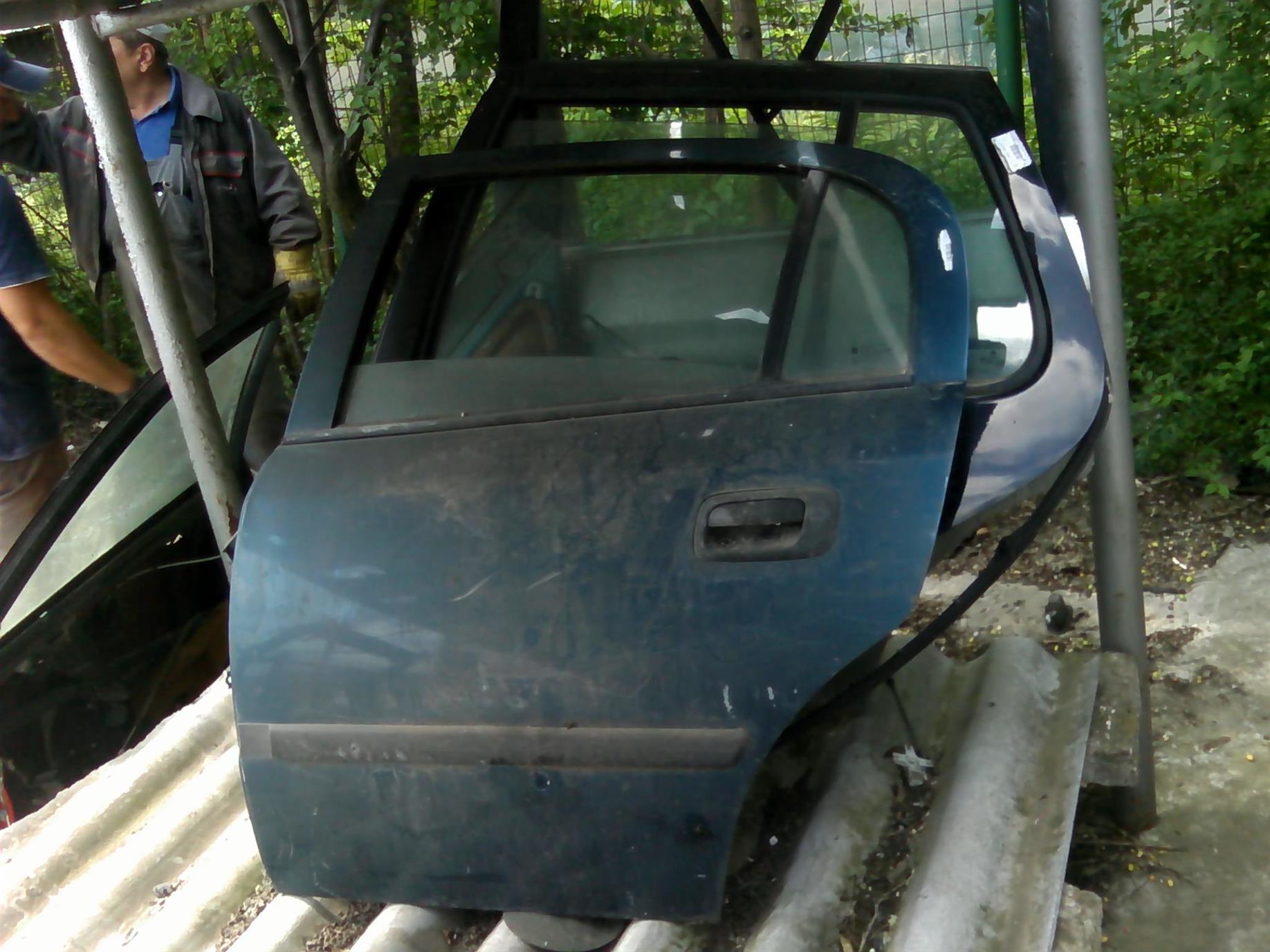 usa stanga spate completa Opel Astra G