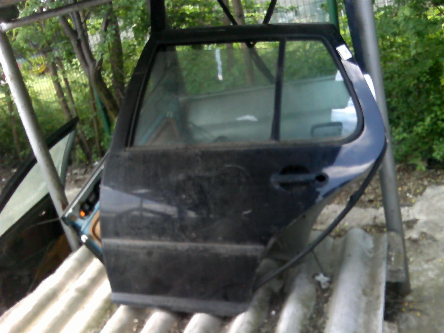 usa stanga spate completa Volkswagen Golf 4