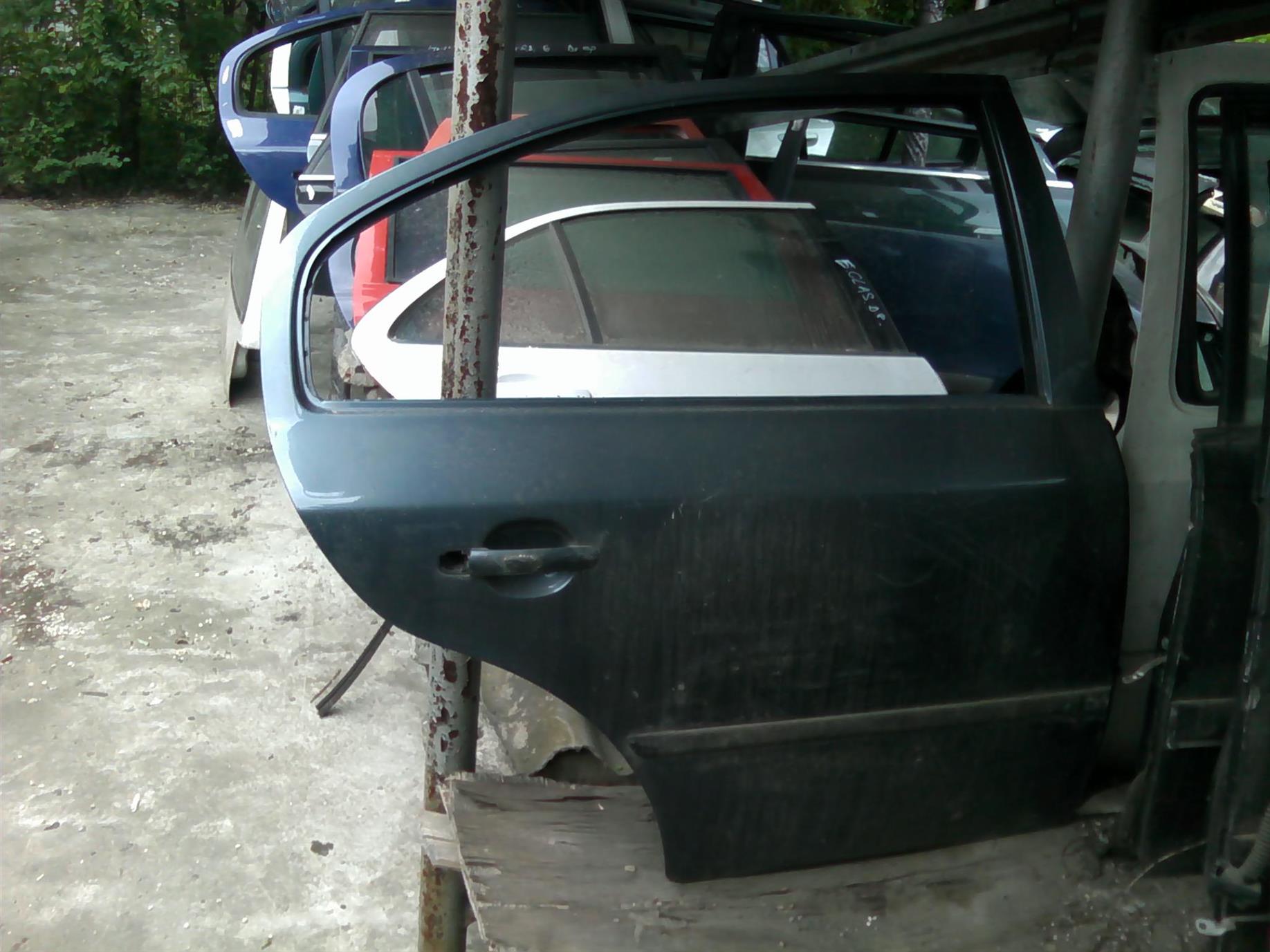 usa dreapta spate completa Skoda Octavia 1, an 2006