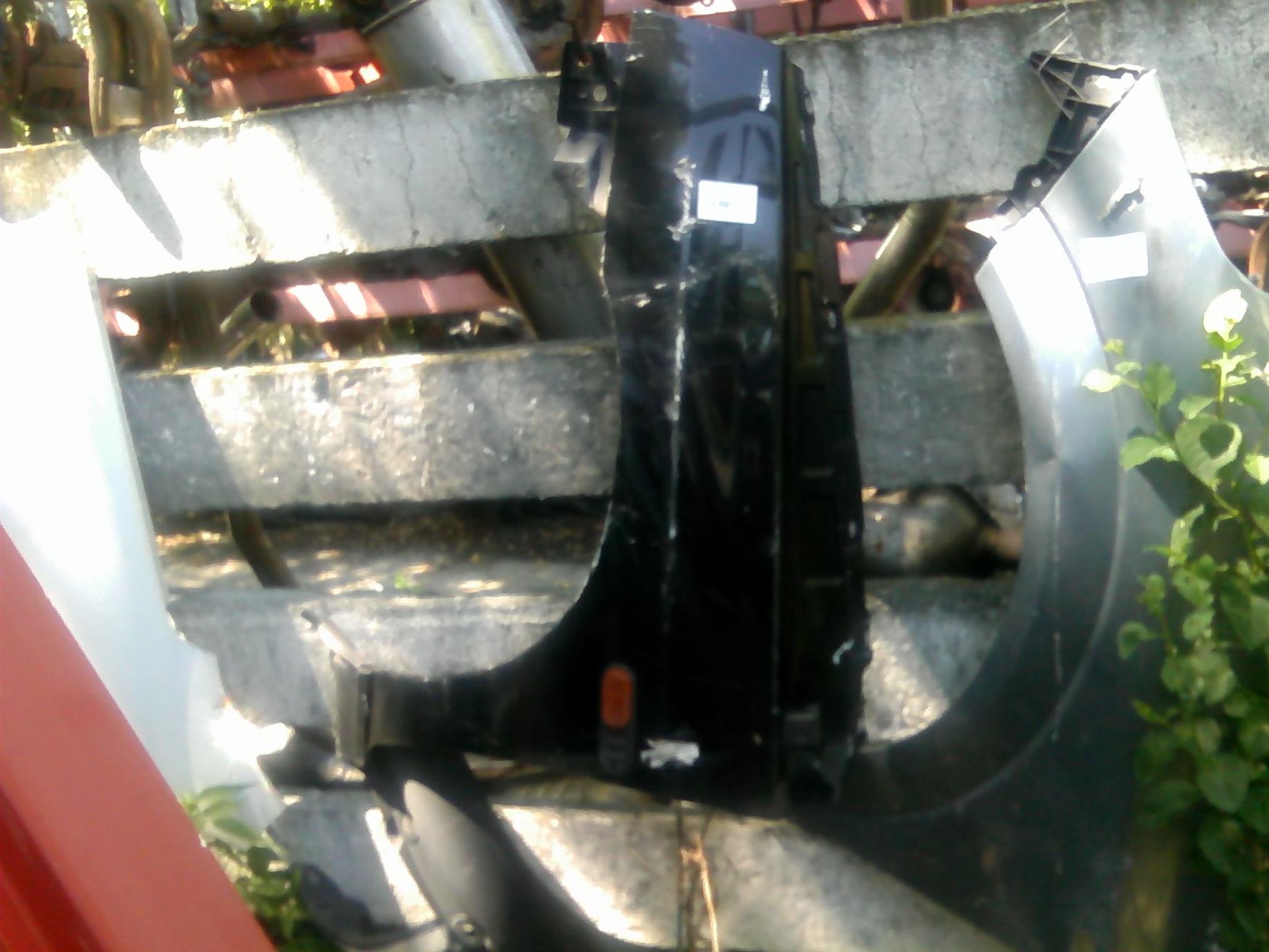 aripa stanga fata Renault Clio 1