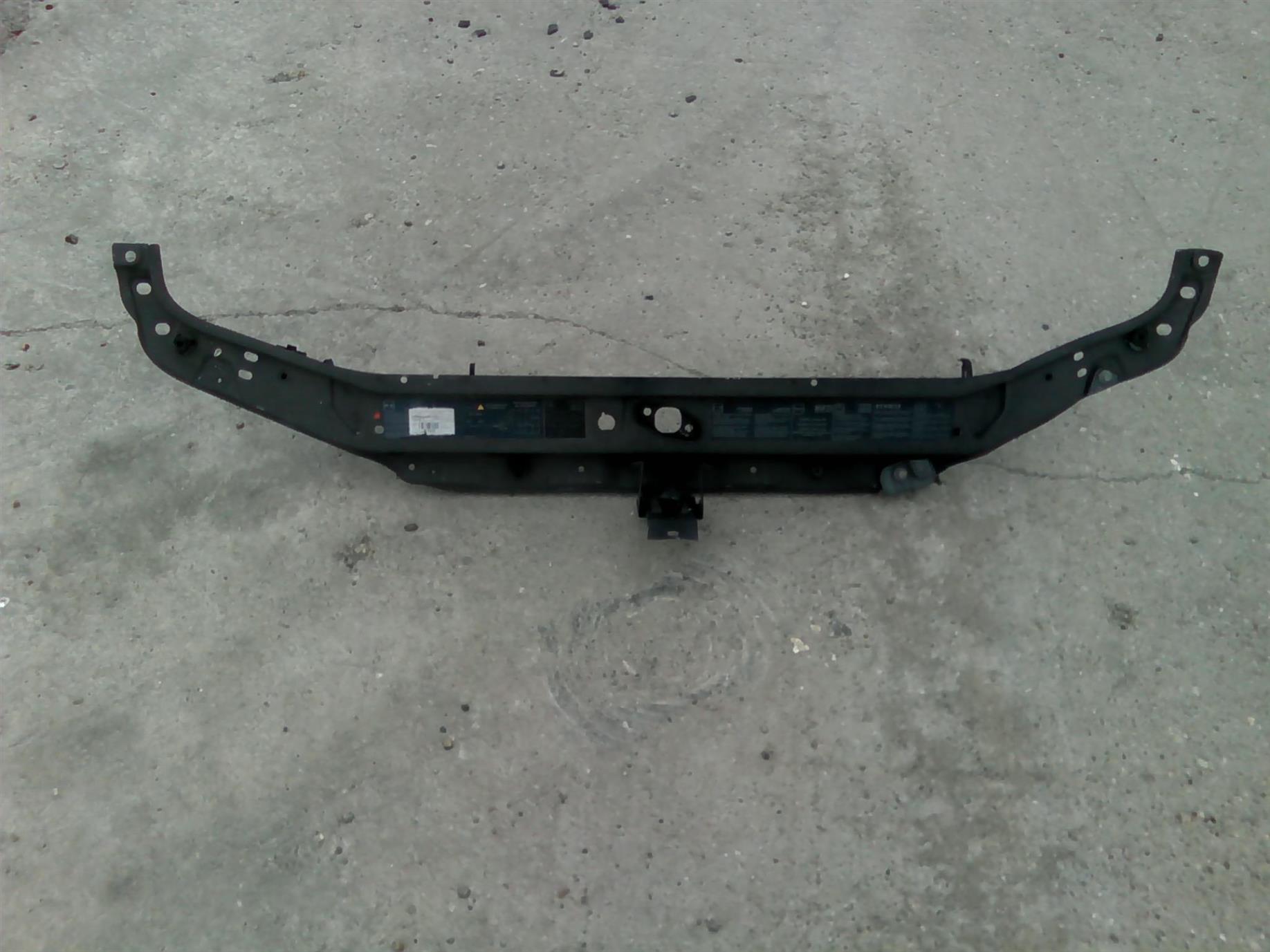 traversa superioara fata Renault Laguna 2