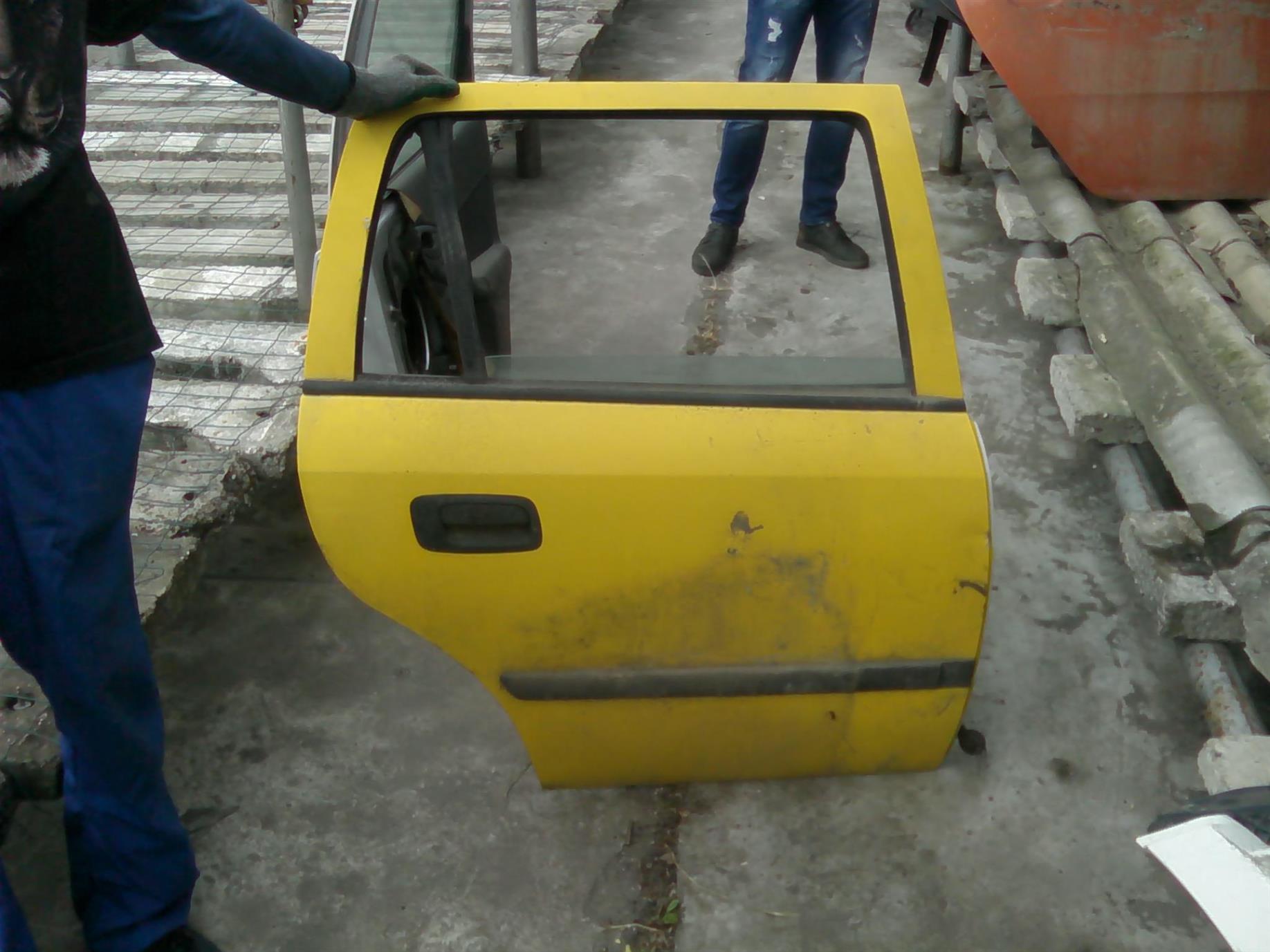 usa dreapta spate completa break Opel Astra G, break