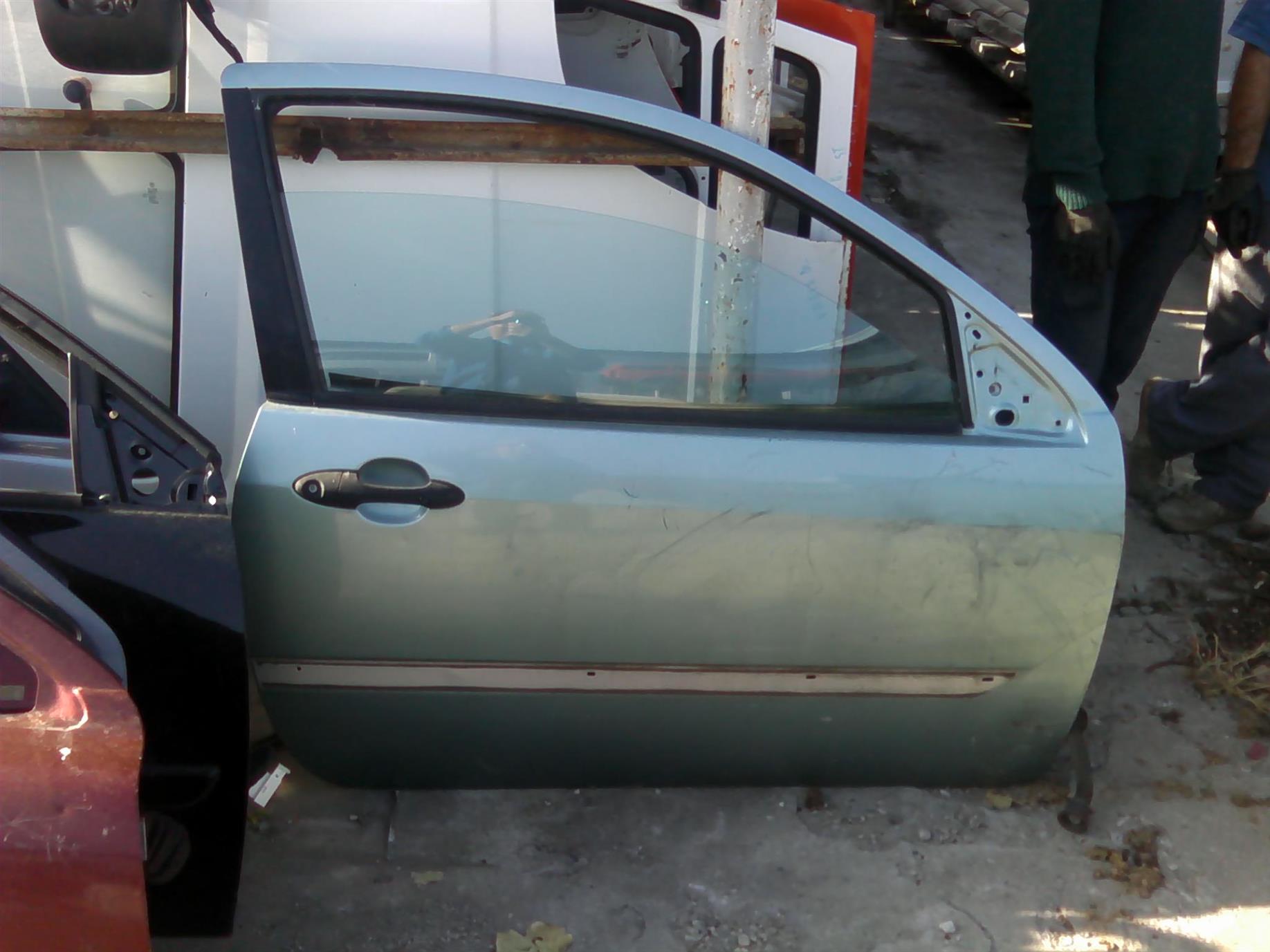 usa dreapta completa 2 usi Ford Focus 1, 1.8TDDI, an 2001