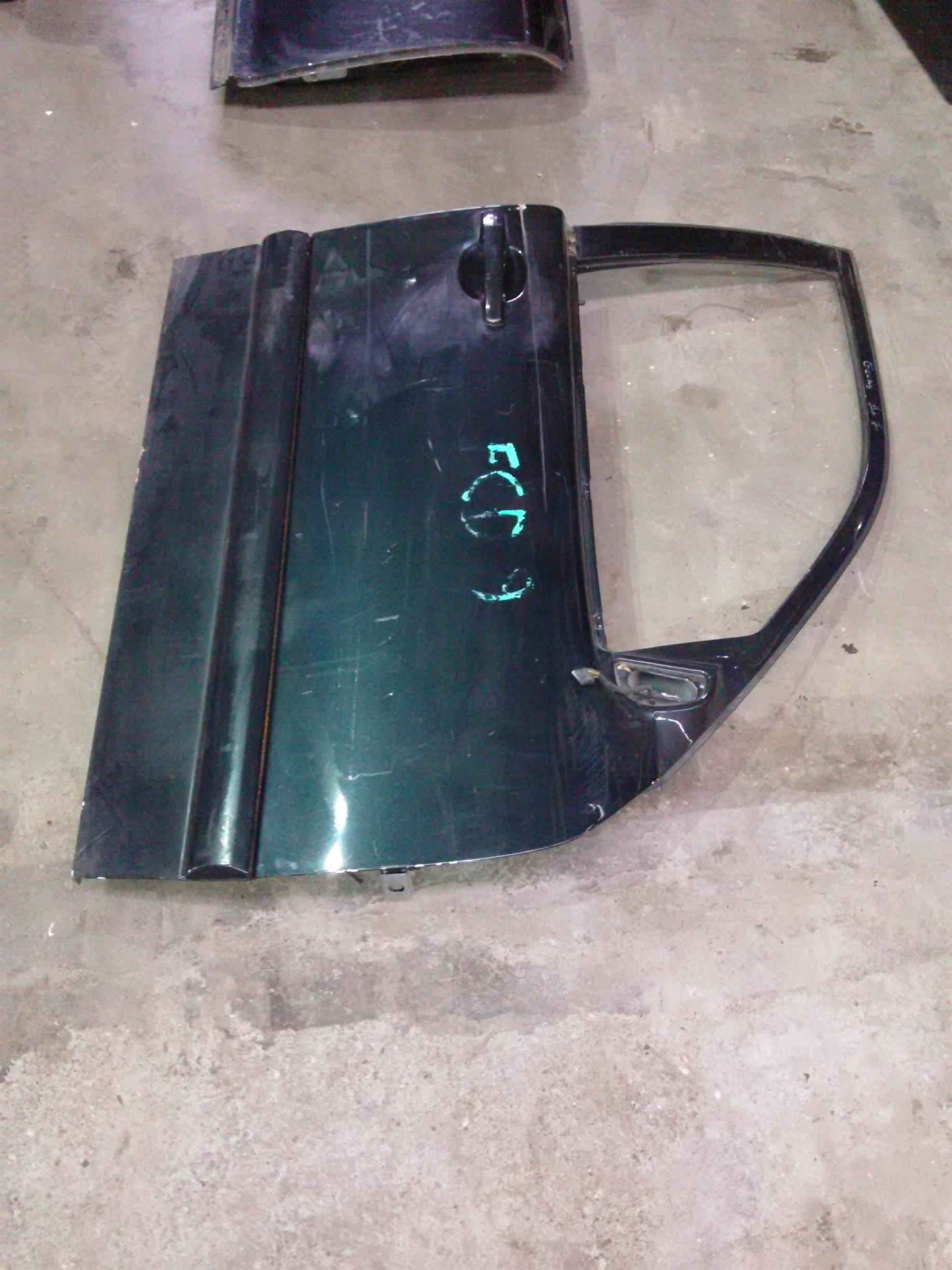 usa dreapta fata goala Mercedes Eclass 2.2CDI an 2001