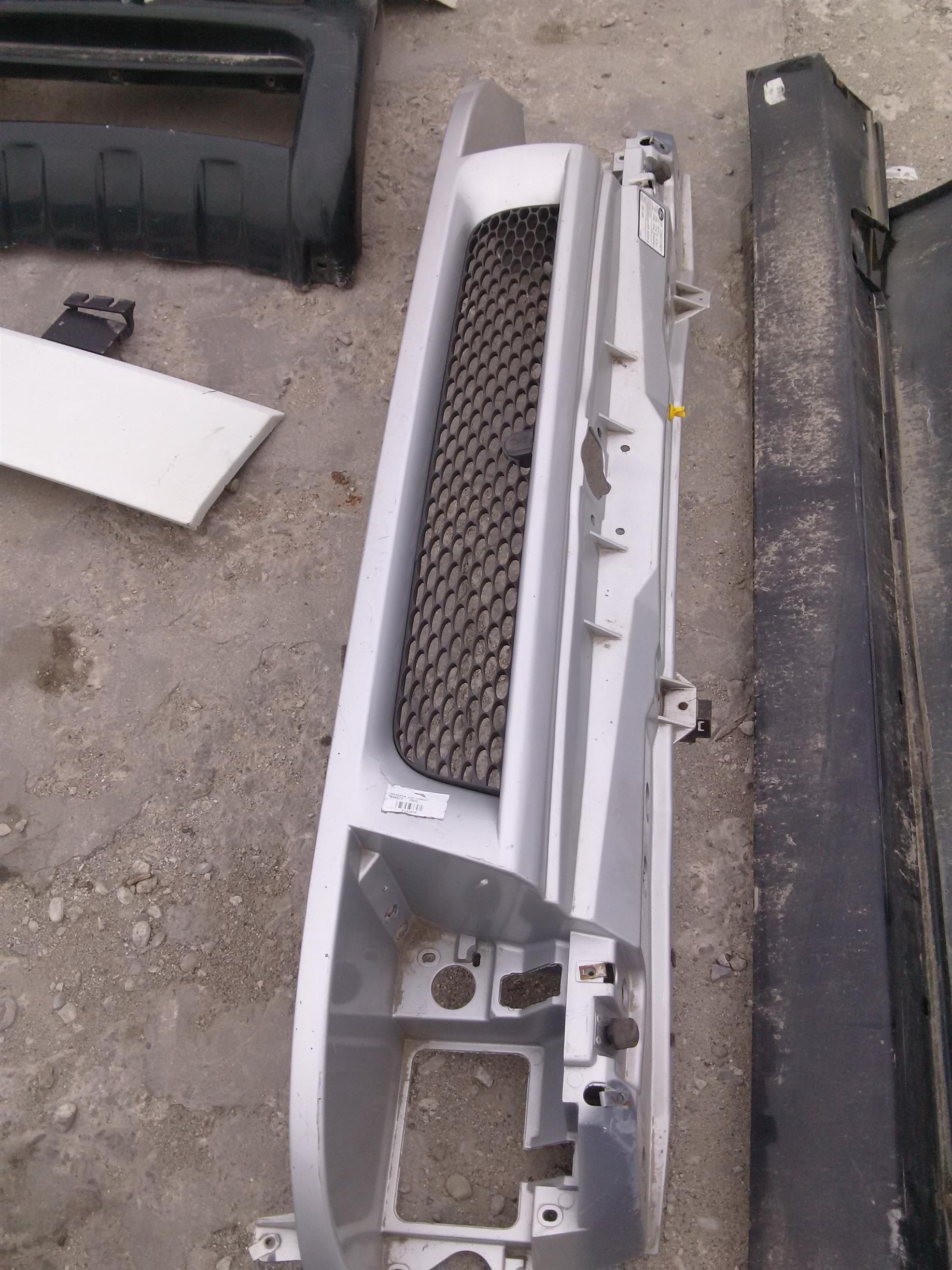 traversa superioara si masca Ford Transit, an 2005