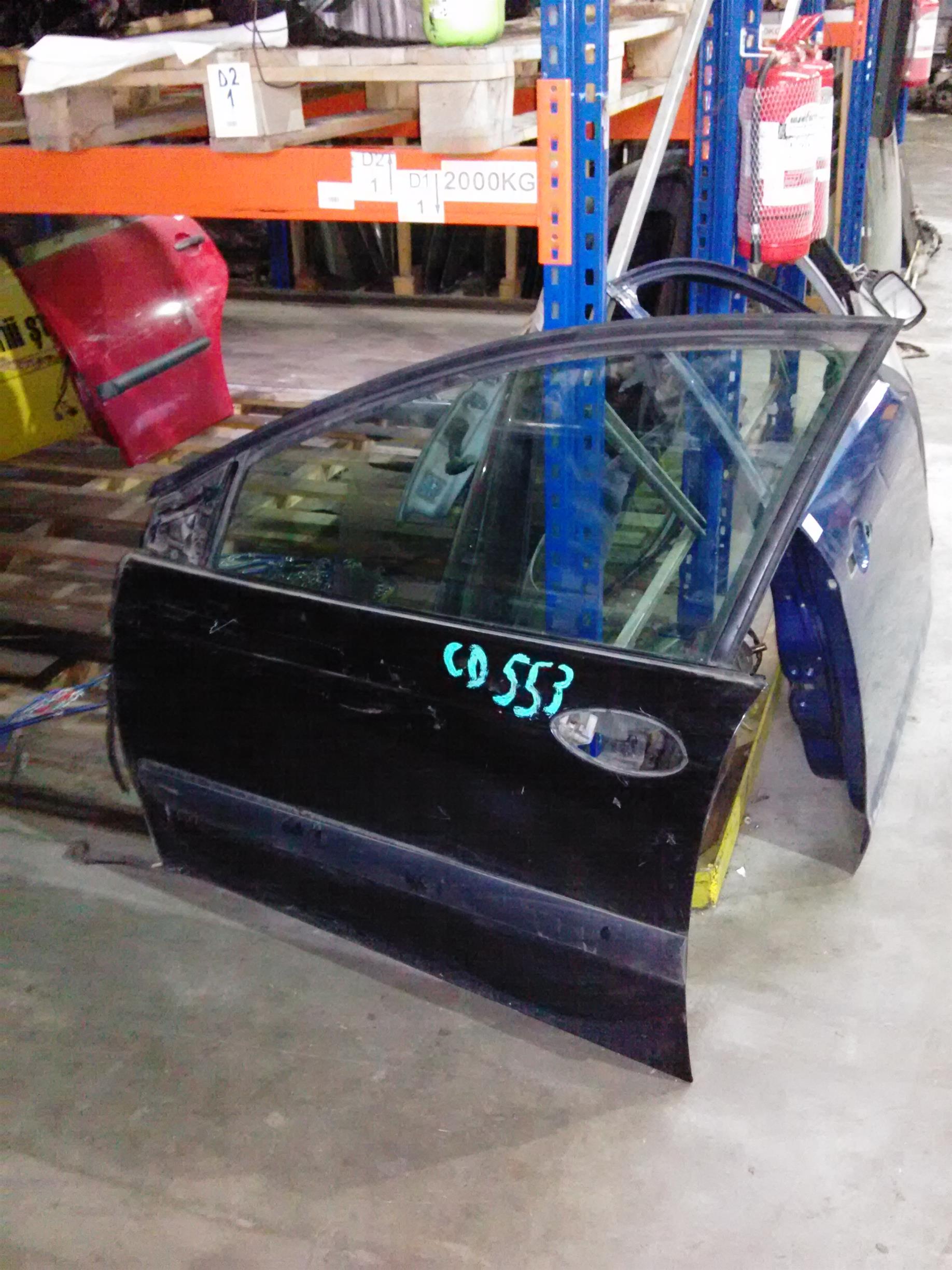 usa stanga fata completa lovita Citroen C5, 2.0HDI, an 2001