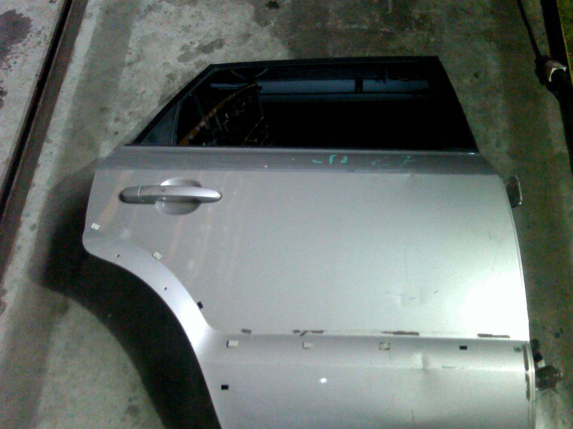 usa dreapta spate completa Hyundai Tucson 2.0CRDI, an 2006