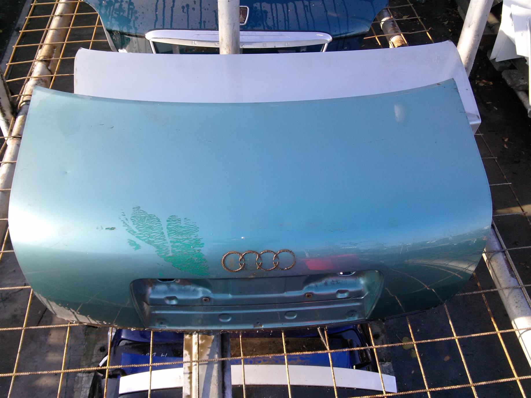 capota spate Audi A6, an 2001
