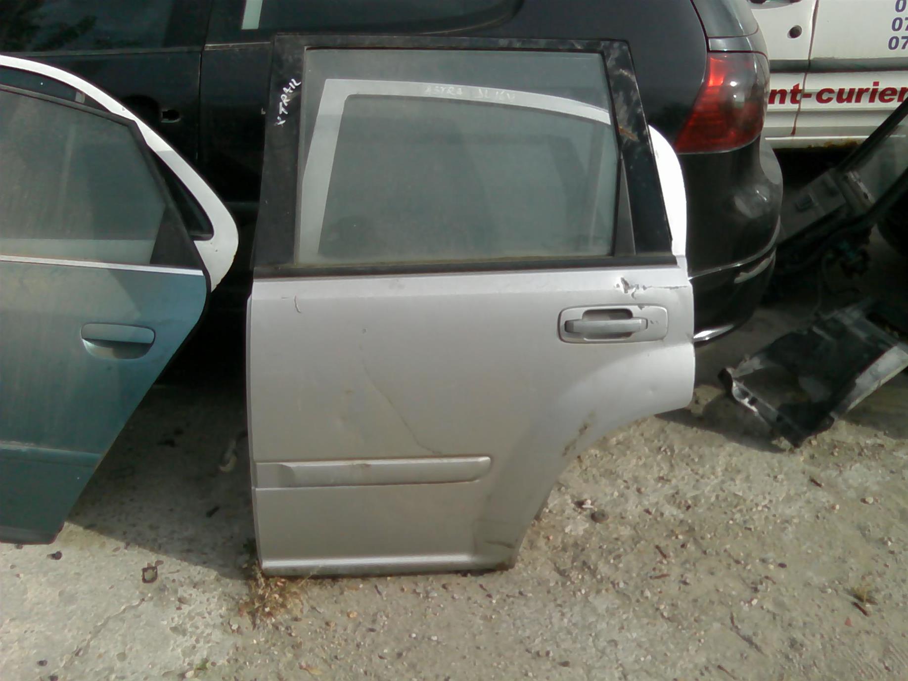 usa stanga spate completa Nissan X-trail