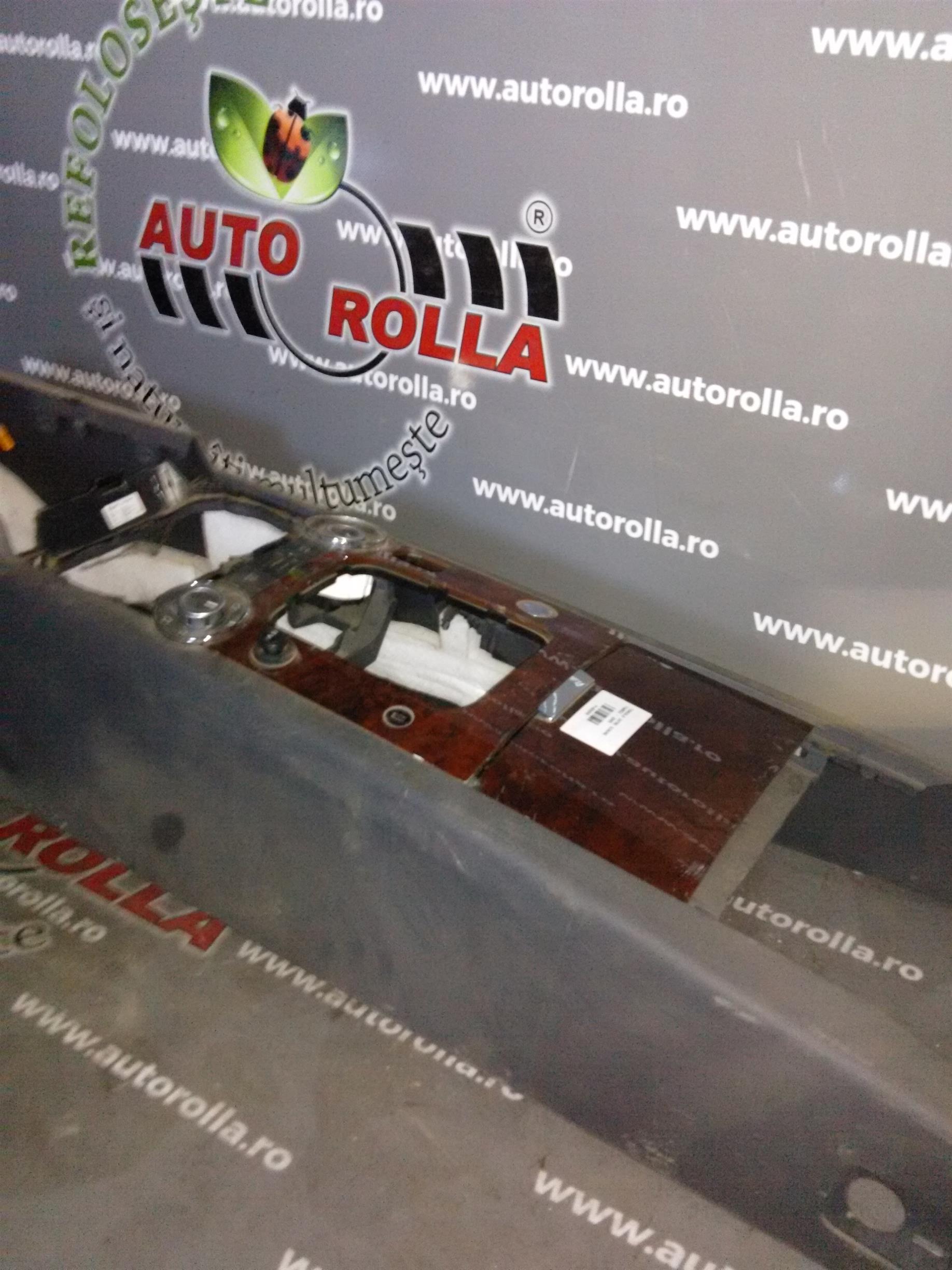 consola intre scaune Volkswagen Touareg, an 2005