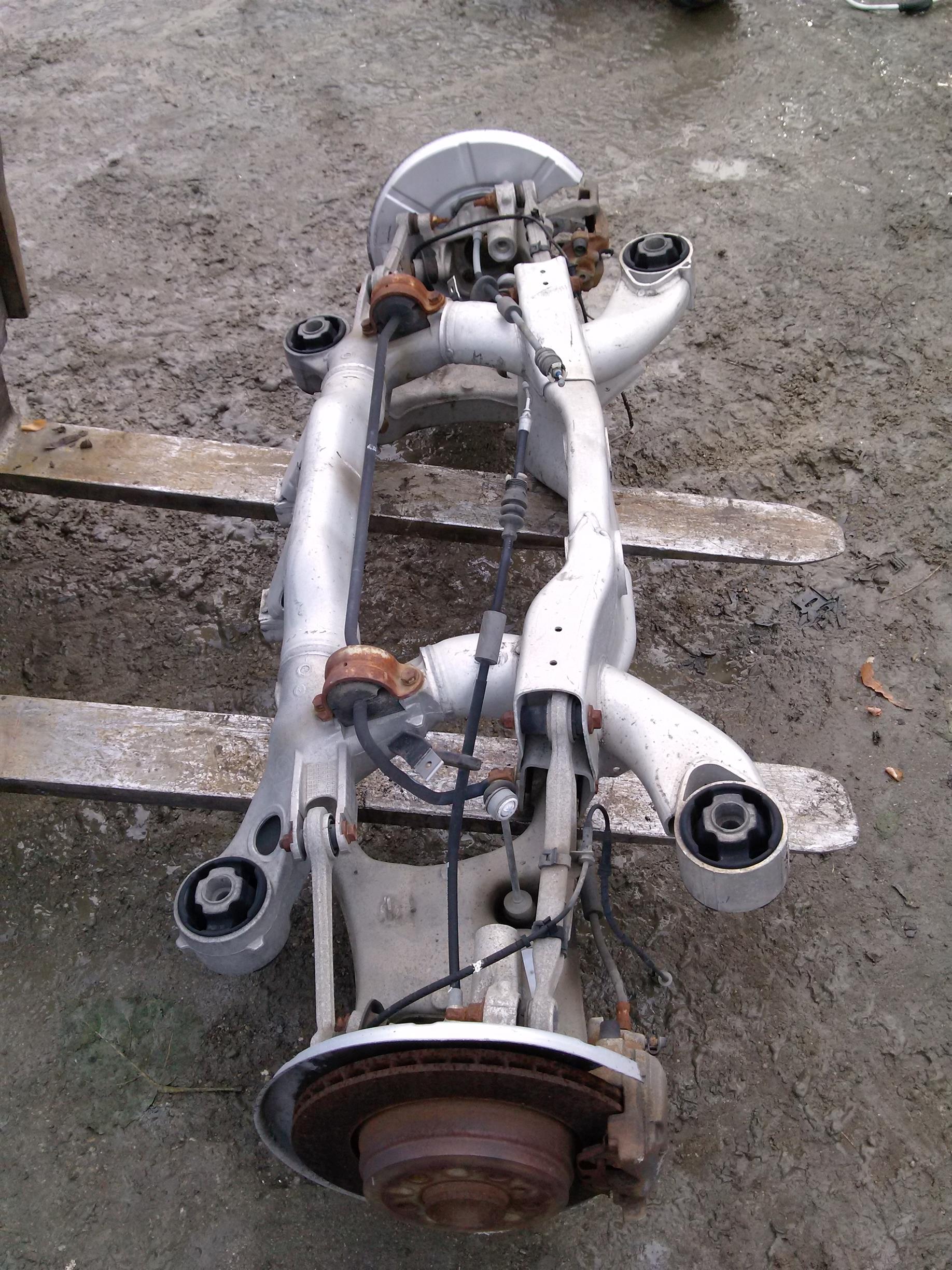 punte spate completa BMW E38
