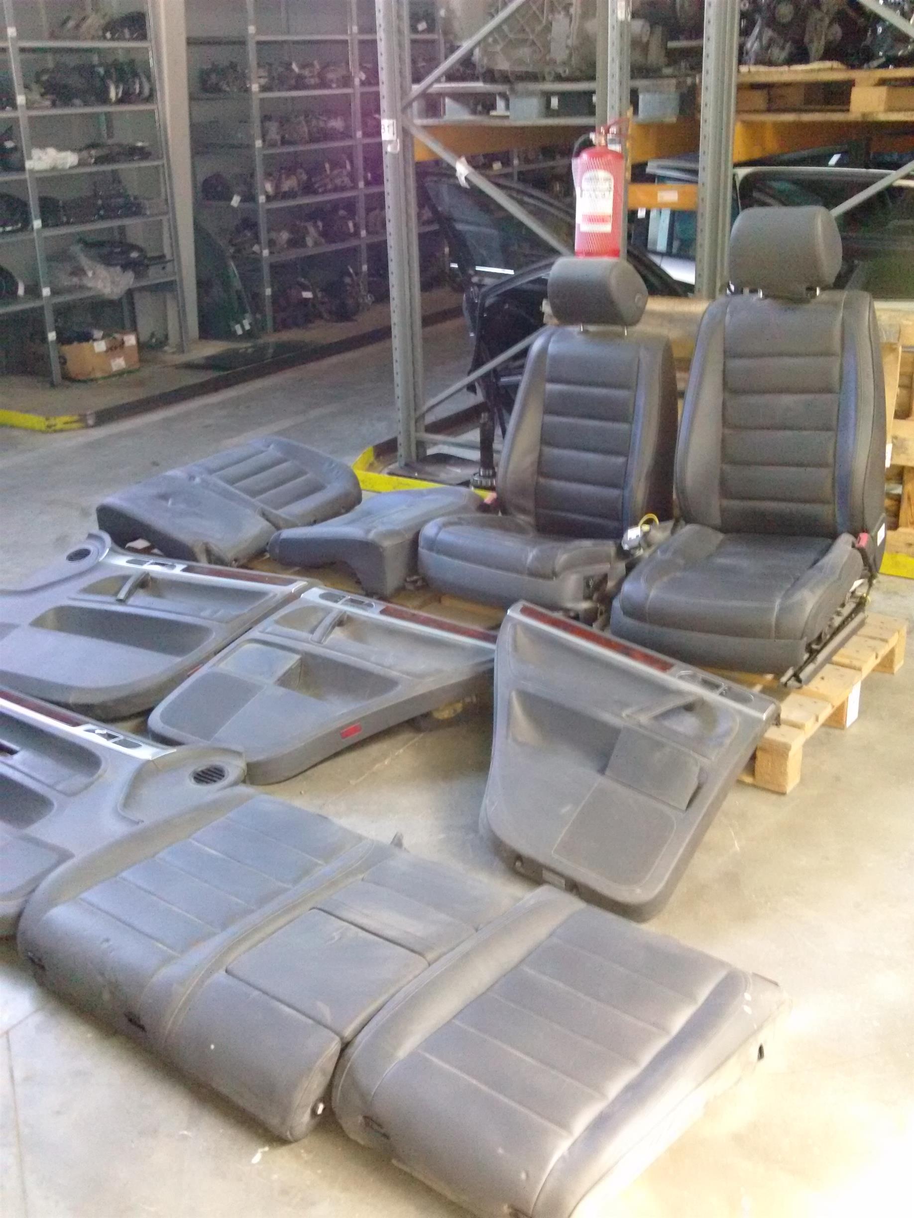 Bancheta spate+tapiterii Volkswagen Touareg