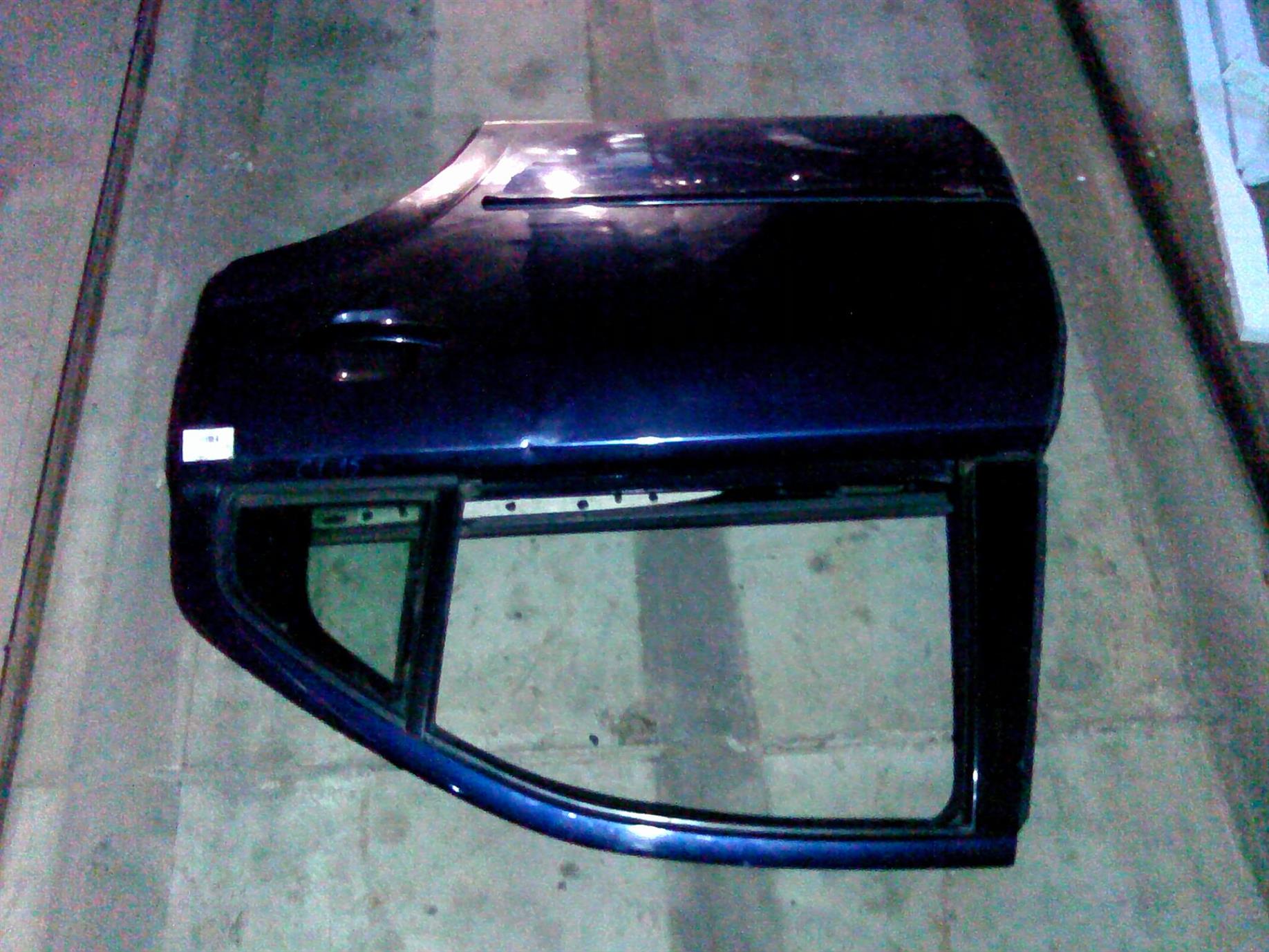 usa stanga spate completa Ford Mondeo, an 2003