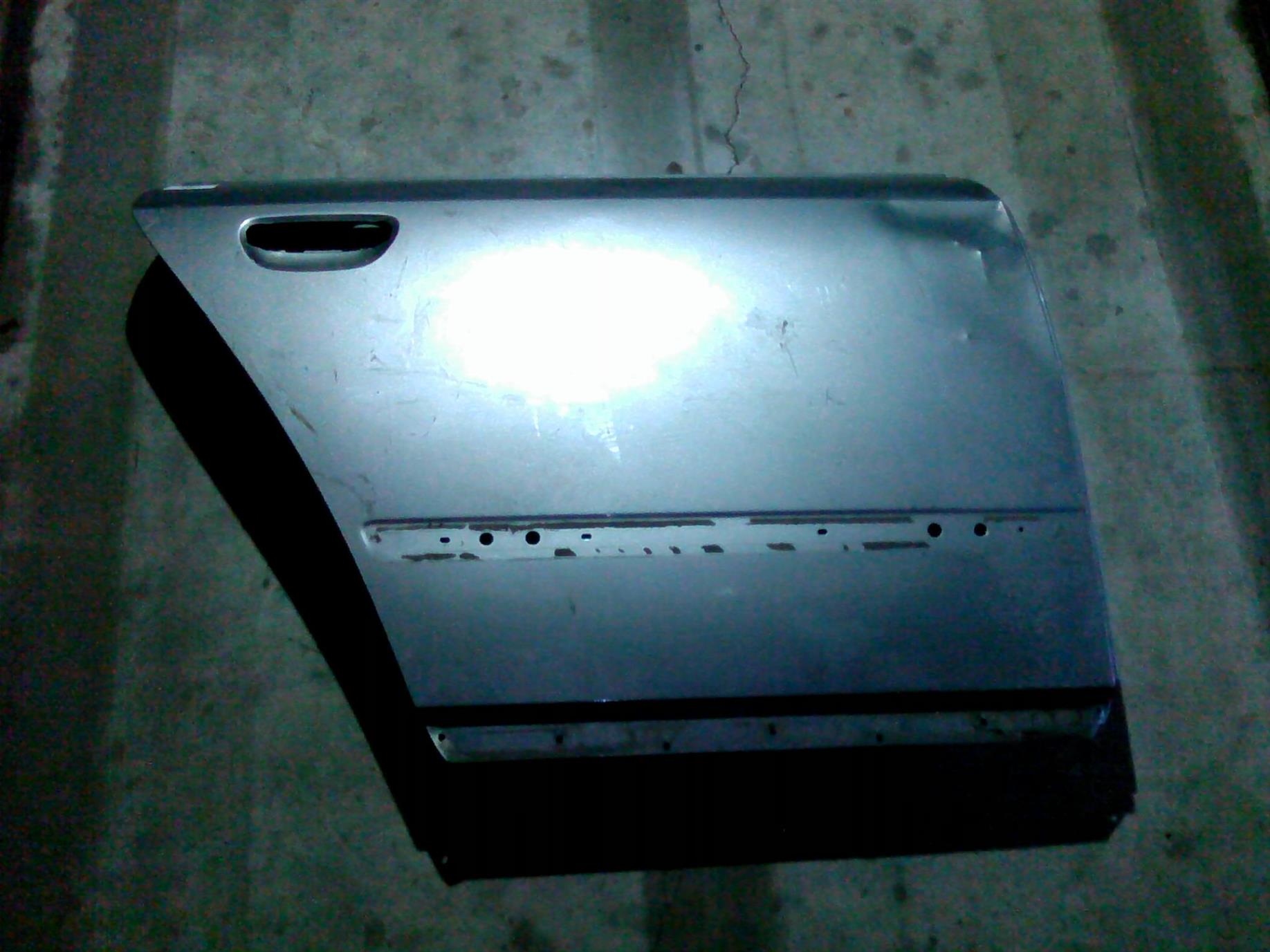 fata usa exterior dreapta spate Audi A6, an 2001