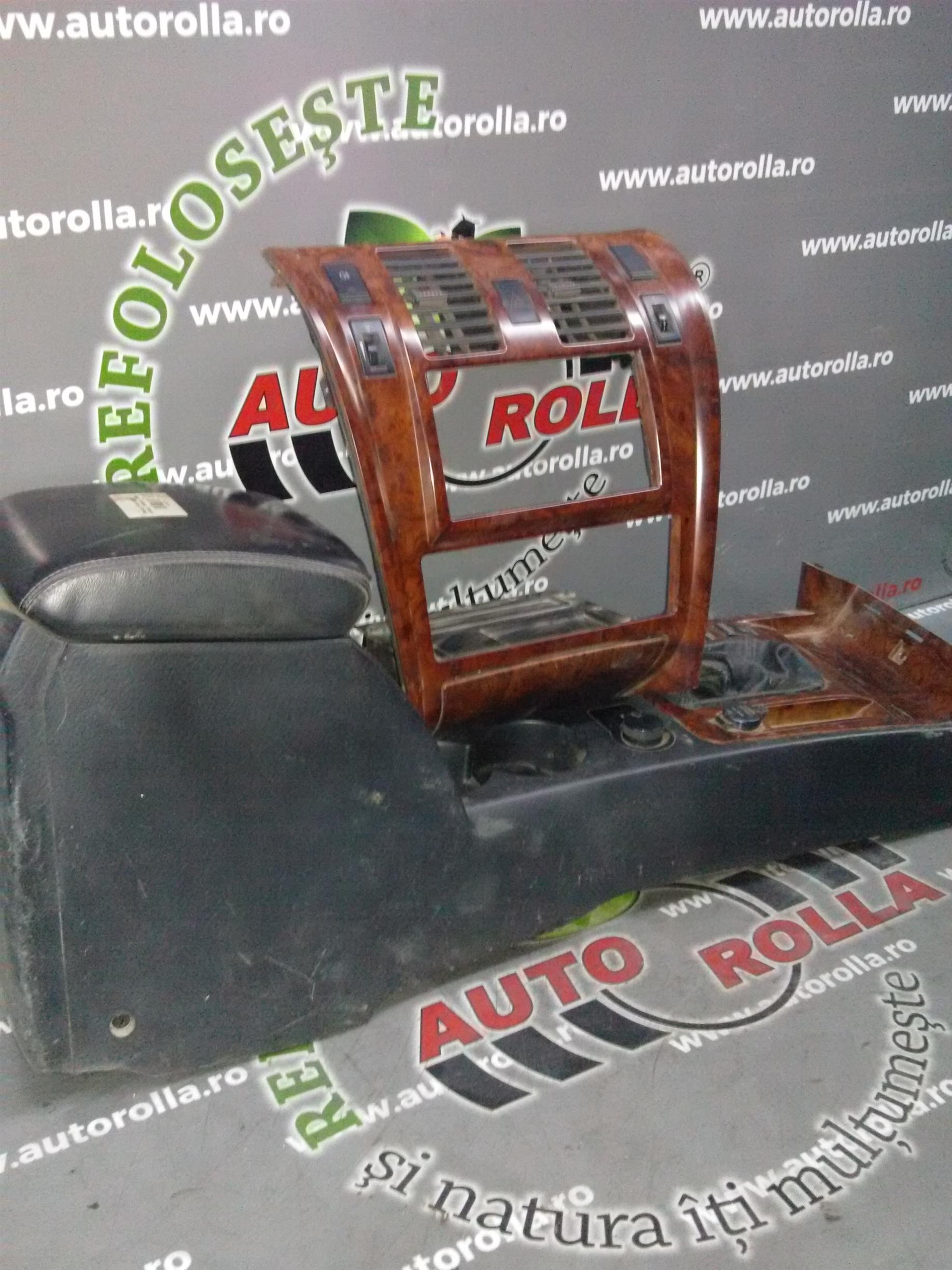 consola intre scaune Hyundai Terracan, an 2005