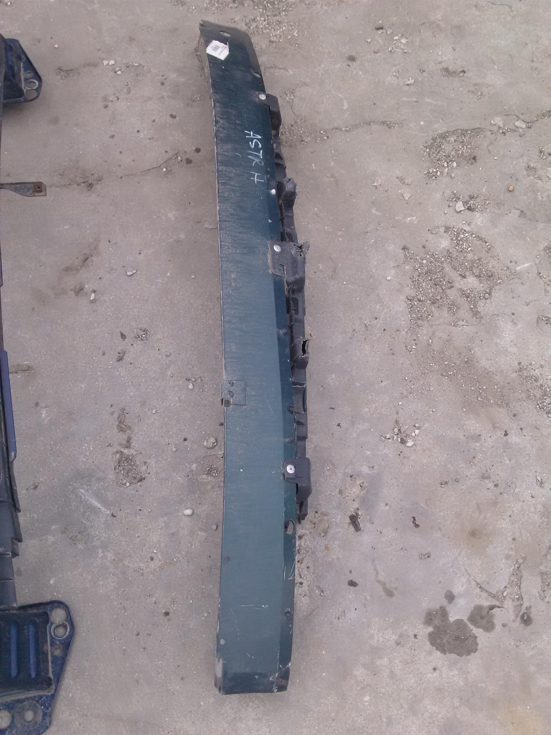 intaritura bara spate Opel Astra H