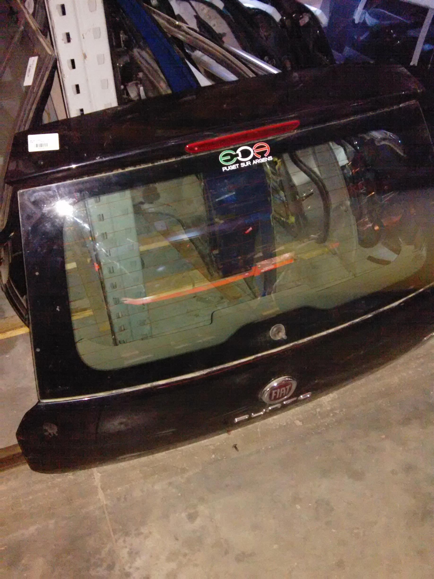 haion complet 2 usi Fiat Punto 3, an 2010
