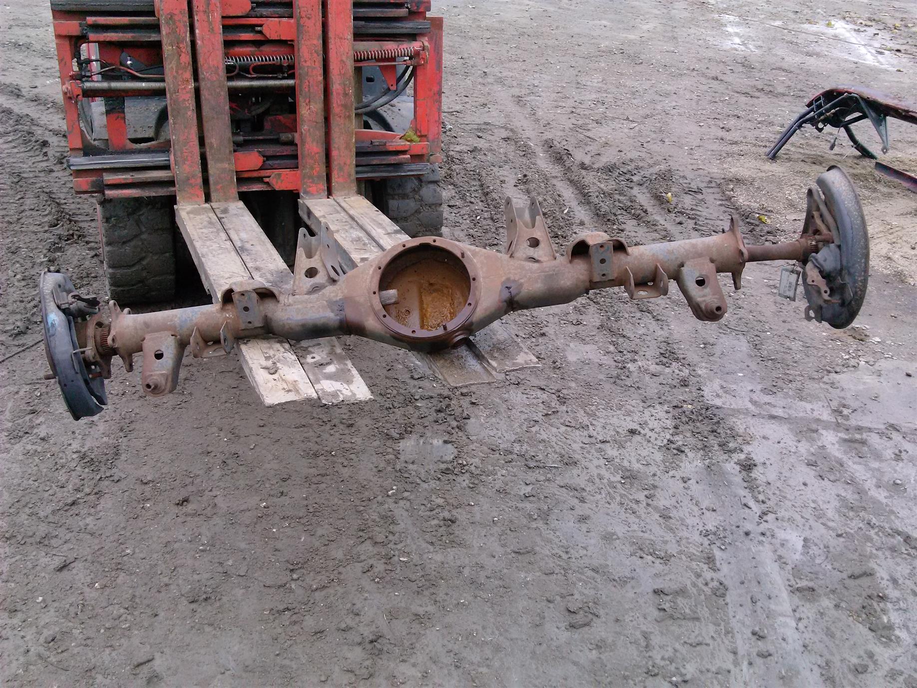 punte spate Toyota Land Cruiser, an 2000