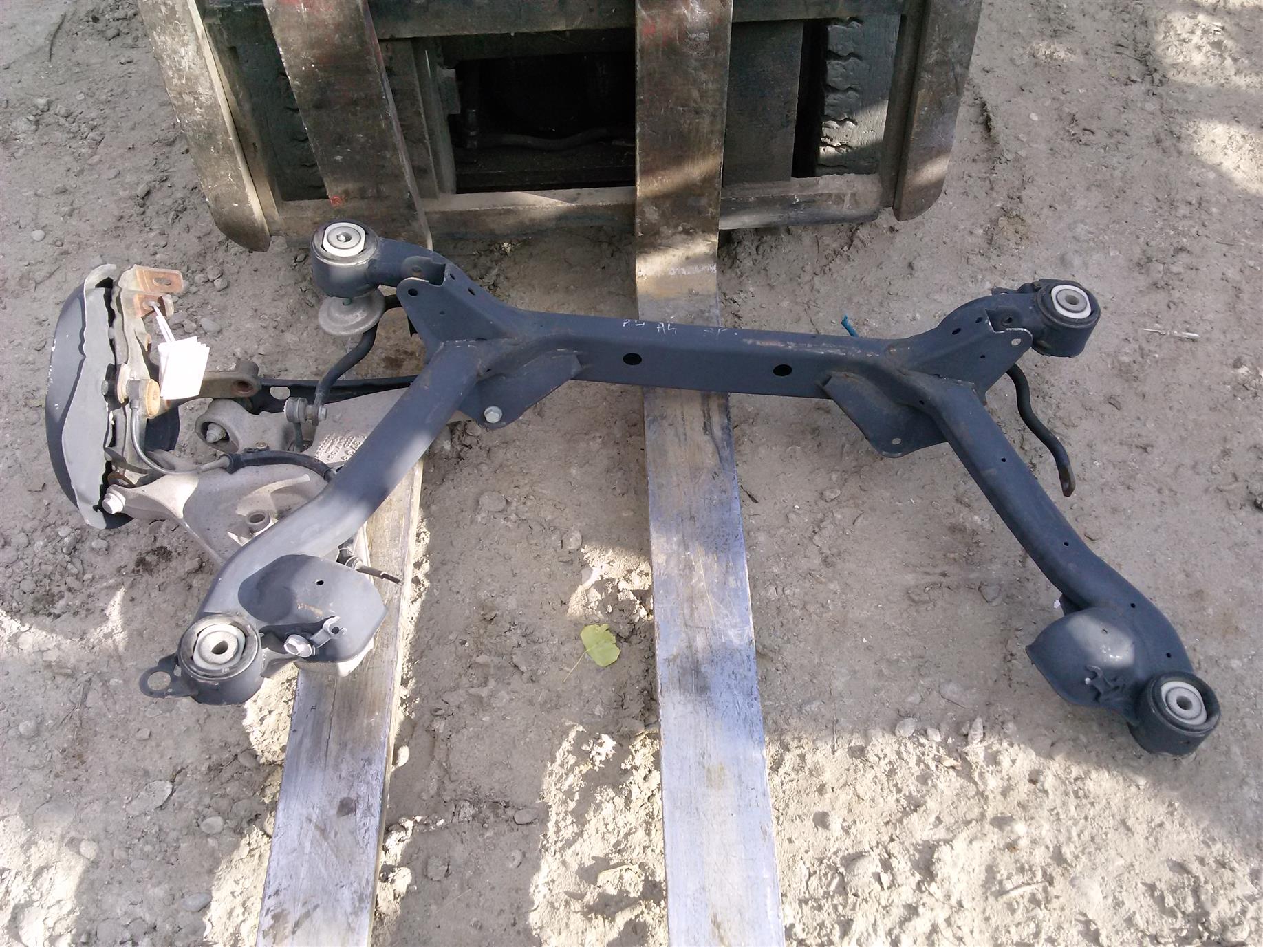 punte spate Audi A4, an 2007