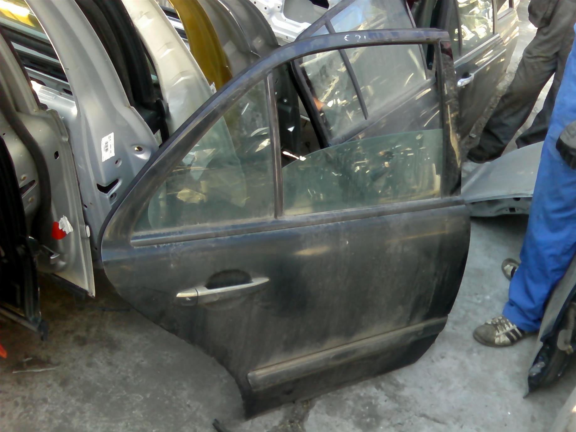 usa dreapta spate completa Mercedes Eclass W210