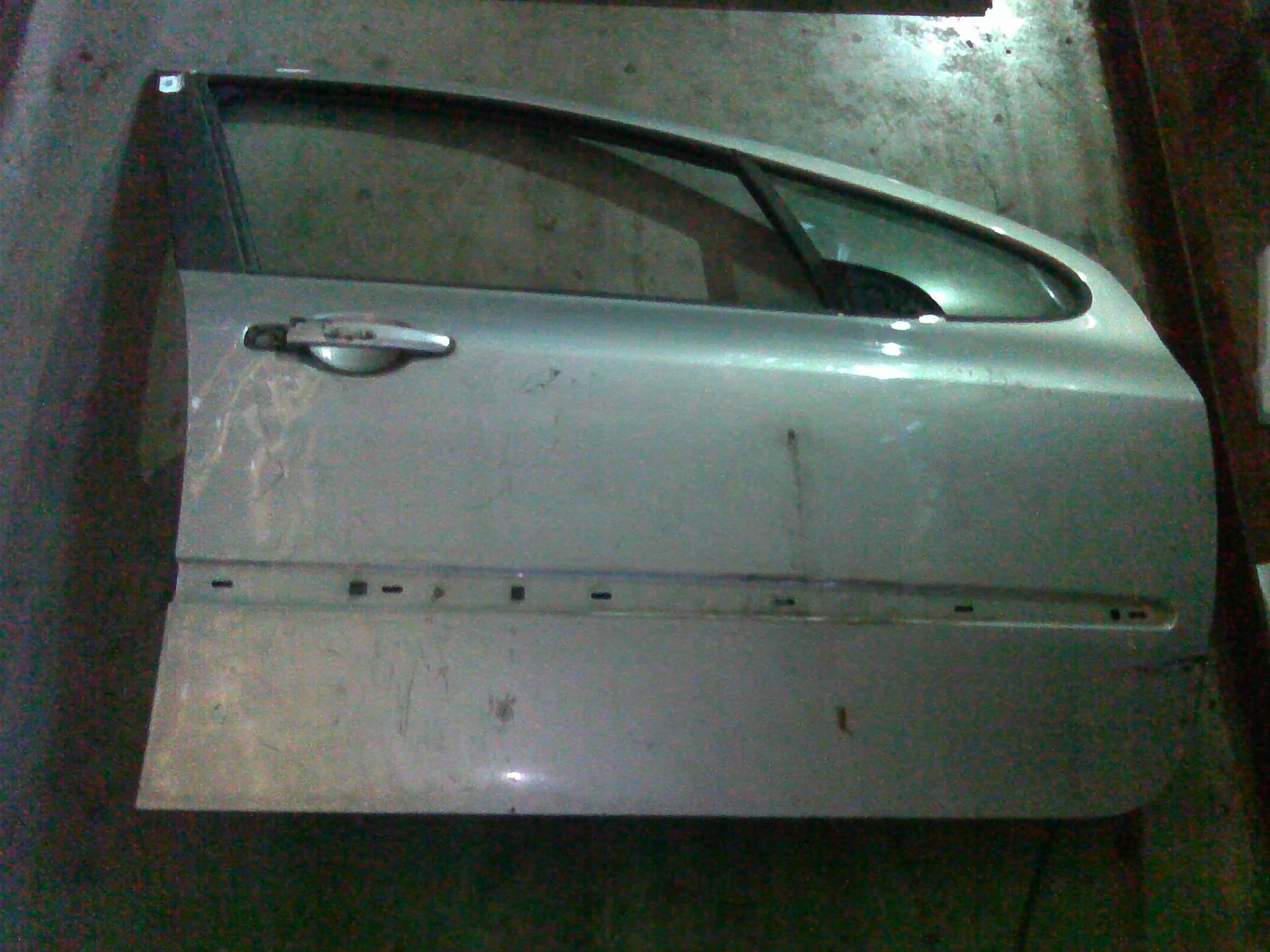 usa dreapta fata fara geam Peugeot 307