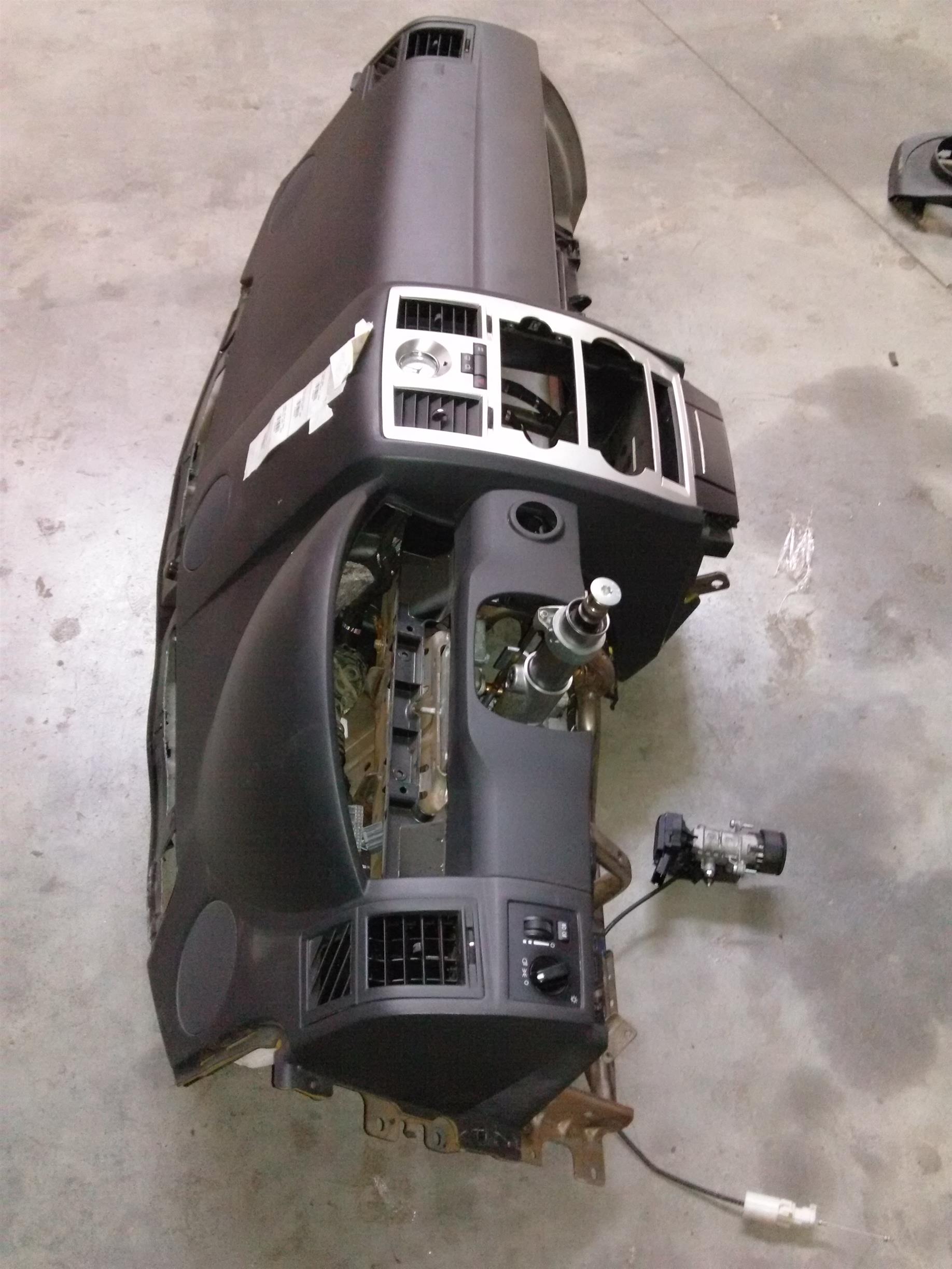 plansa bord Chrysler 300C, an 2006