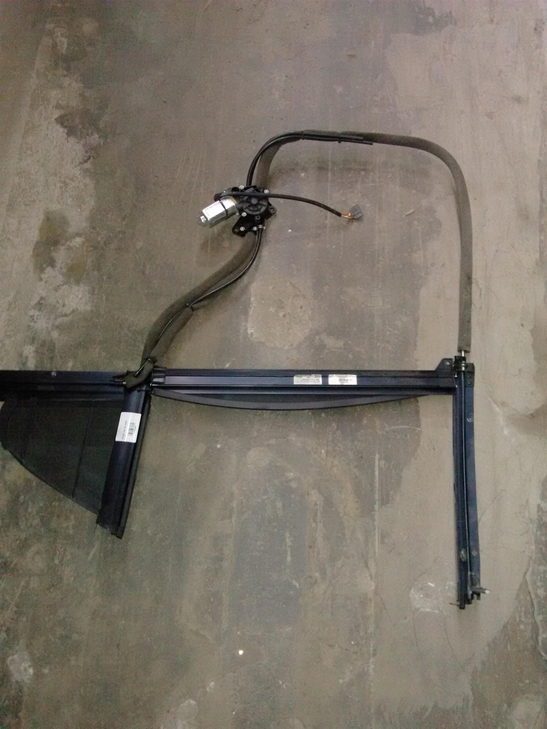 macara usa dreapta spate Mercedes Sclass W221